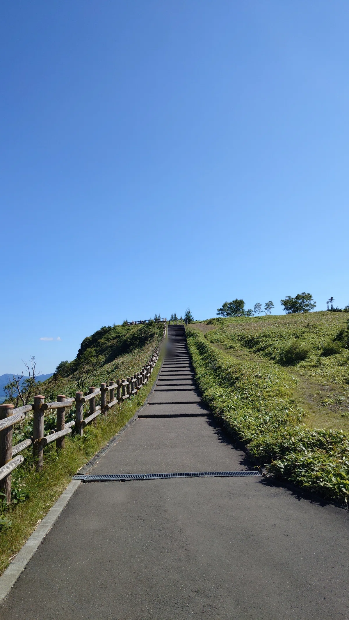 美幌峠 頂上への階段