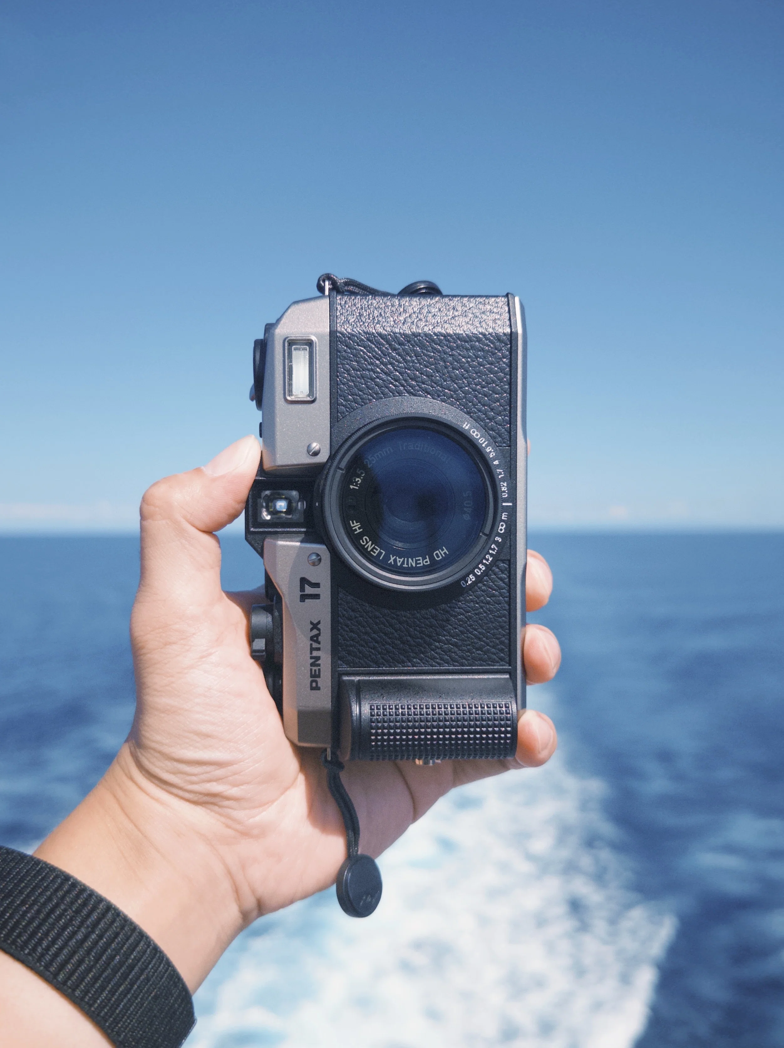 夏だ！海だ！空だ！】 フィルムカメラが捉えた佐渡島の夏｜本間 恭介