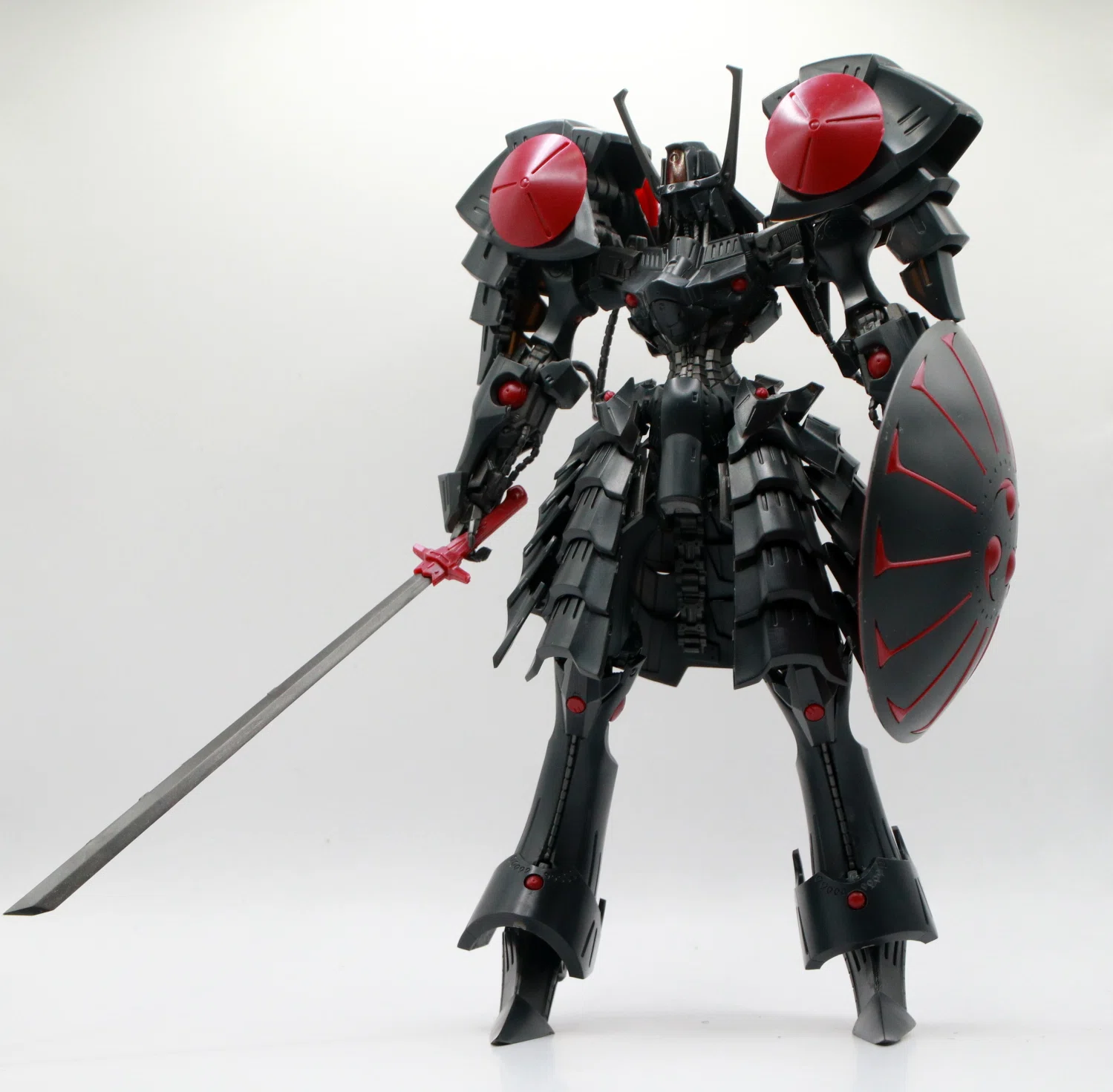 ボークスIMS 1/144 バッシュ・ザ・ブラックナイトを素組みする｜akaikura