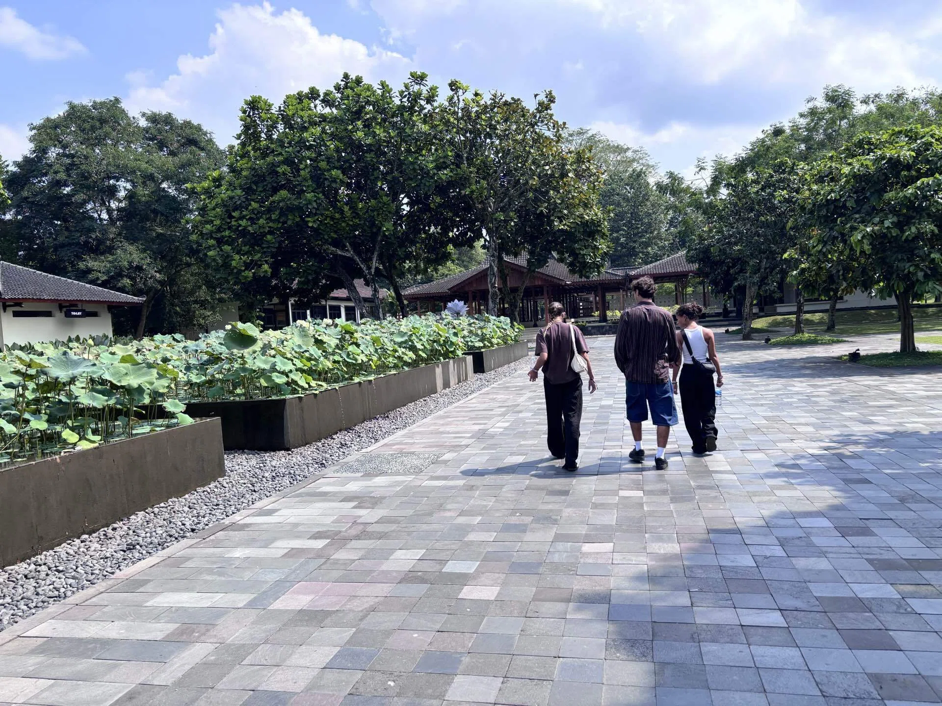 1人旅のボロブドゥール遺跡観光記🇮🇩｜ねぎとろ人