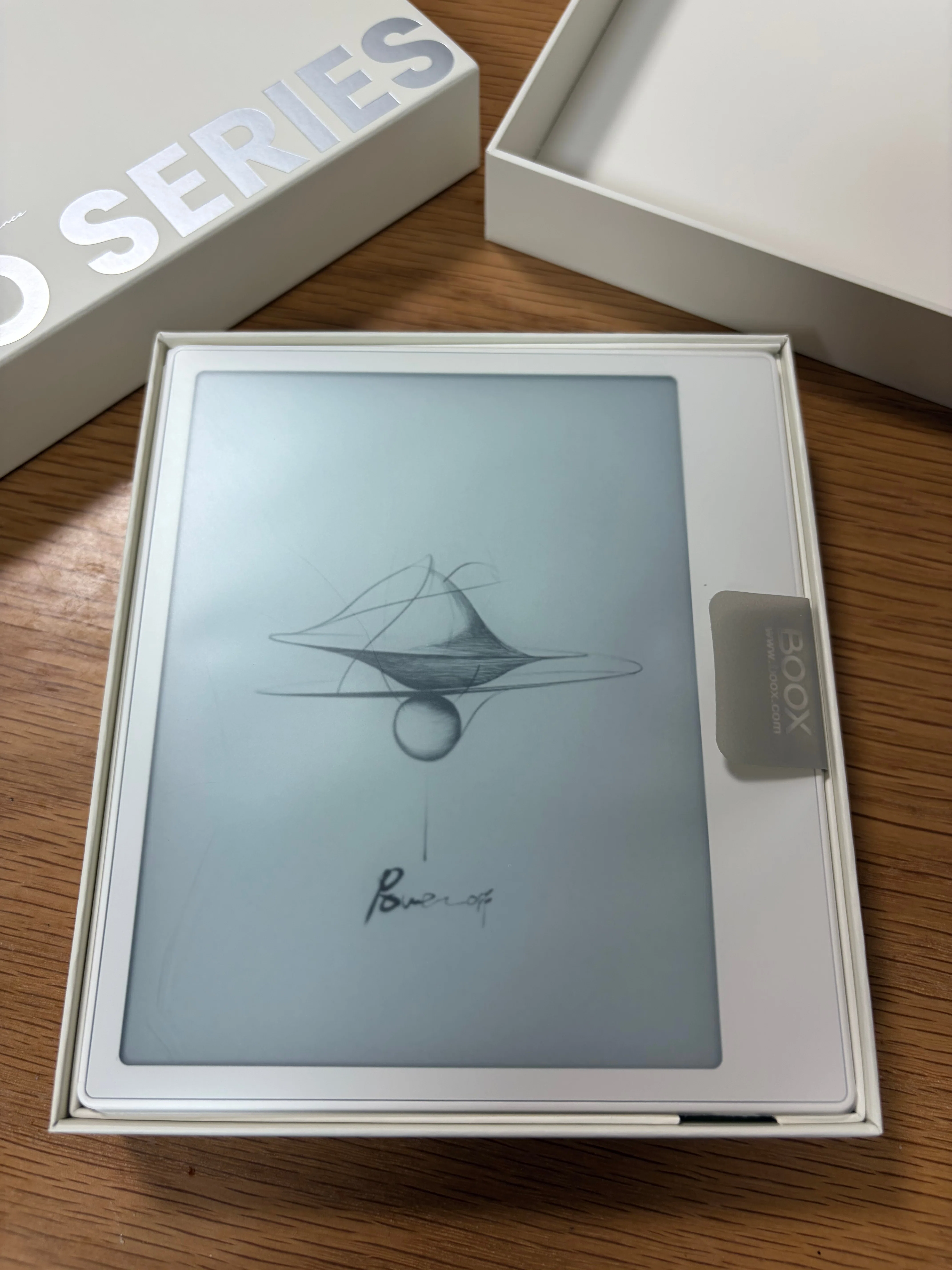 電子ペーパータブレット BOOX Go 7 カバー付+フィルム付き BOOX Go 7：読書のためのしずかな端末｜小関悠