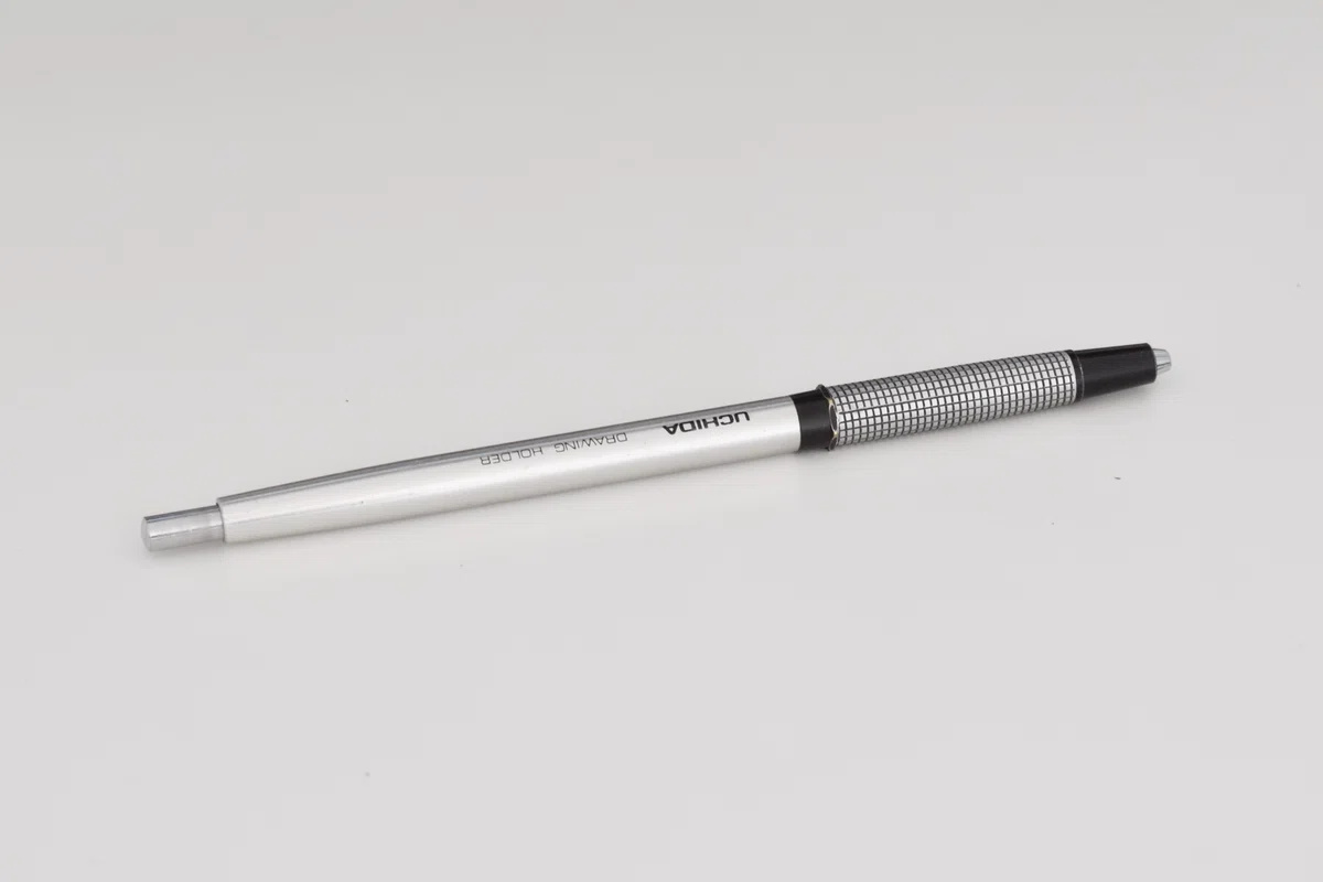 UCHIDA Drawing Holder D｜歌唱