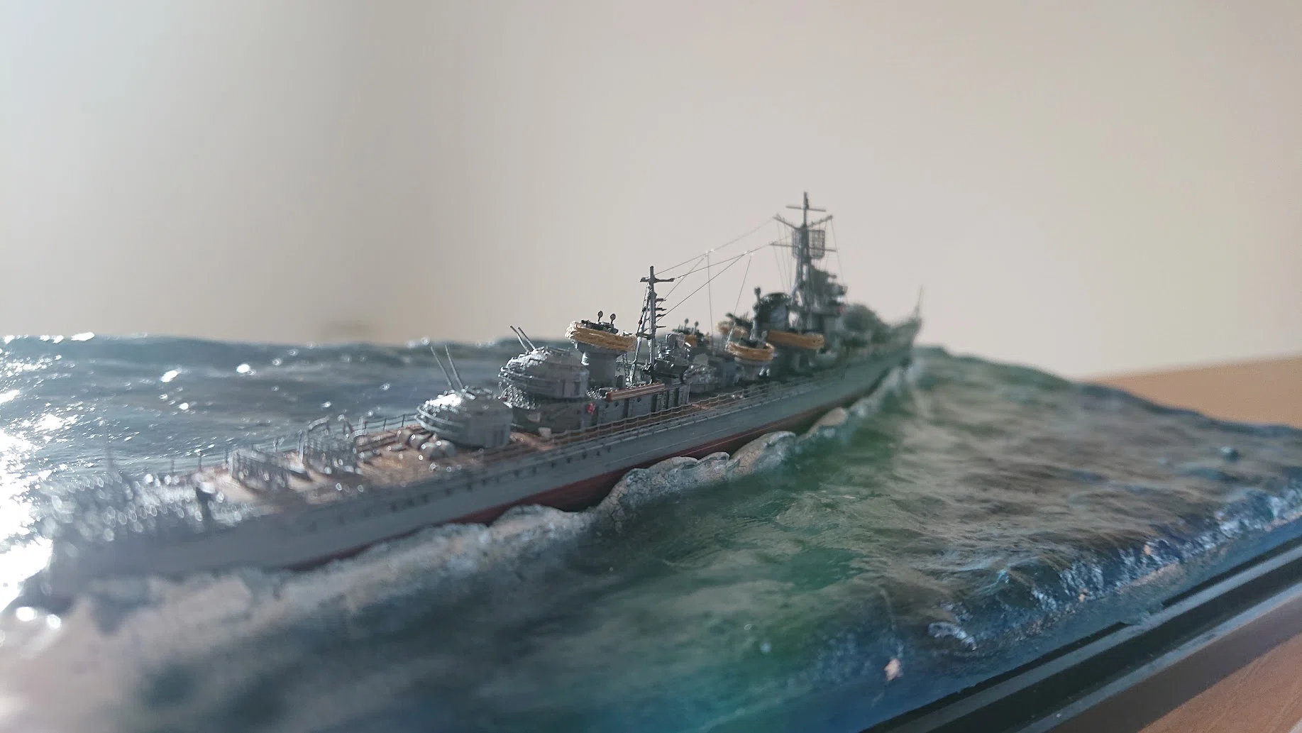 1/700駆逐艦 初月 レイテ沖海戦ジオラマ 傑作】1/700駆逐艦ジオラマを全力で作ってみた！｜やくしぃ模型