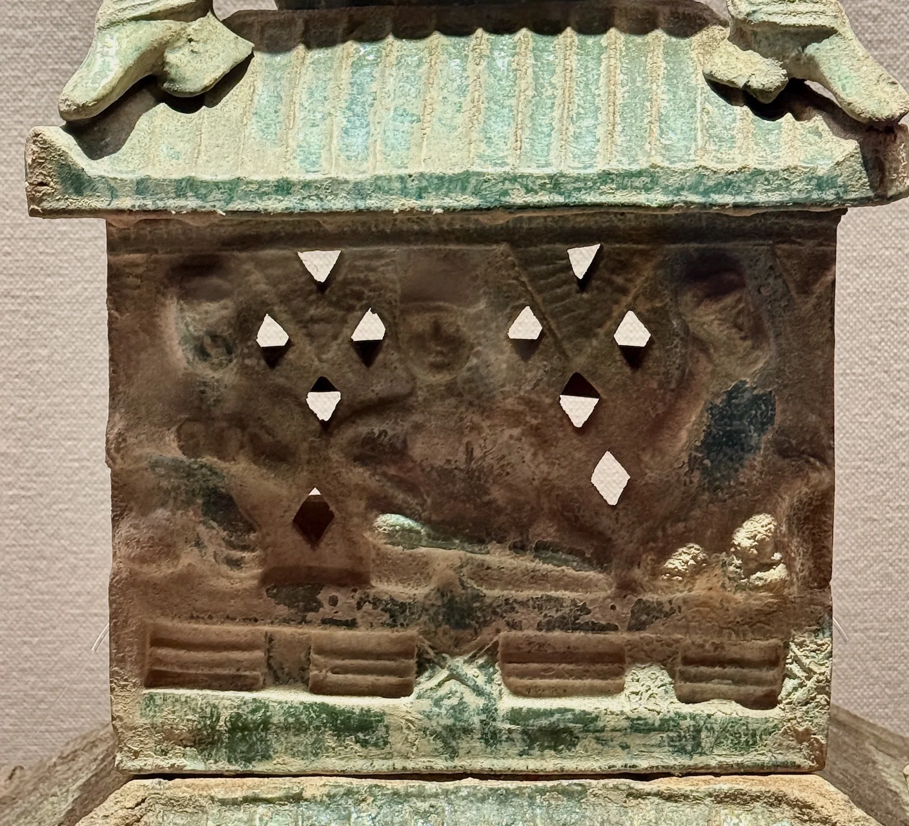 音楽の大切さを今に伝える古代中国の陶器／根津美術館「やきもの名品