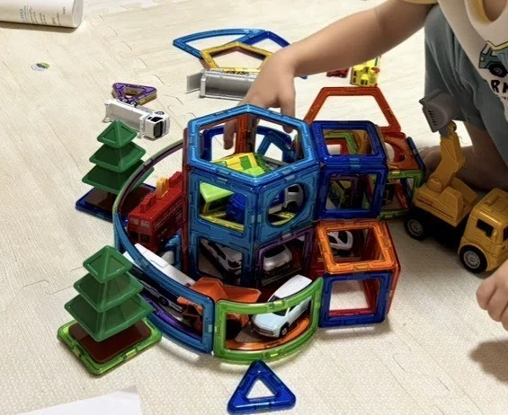 マグネットフォーマー