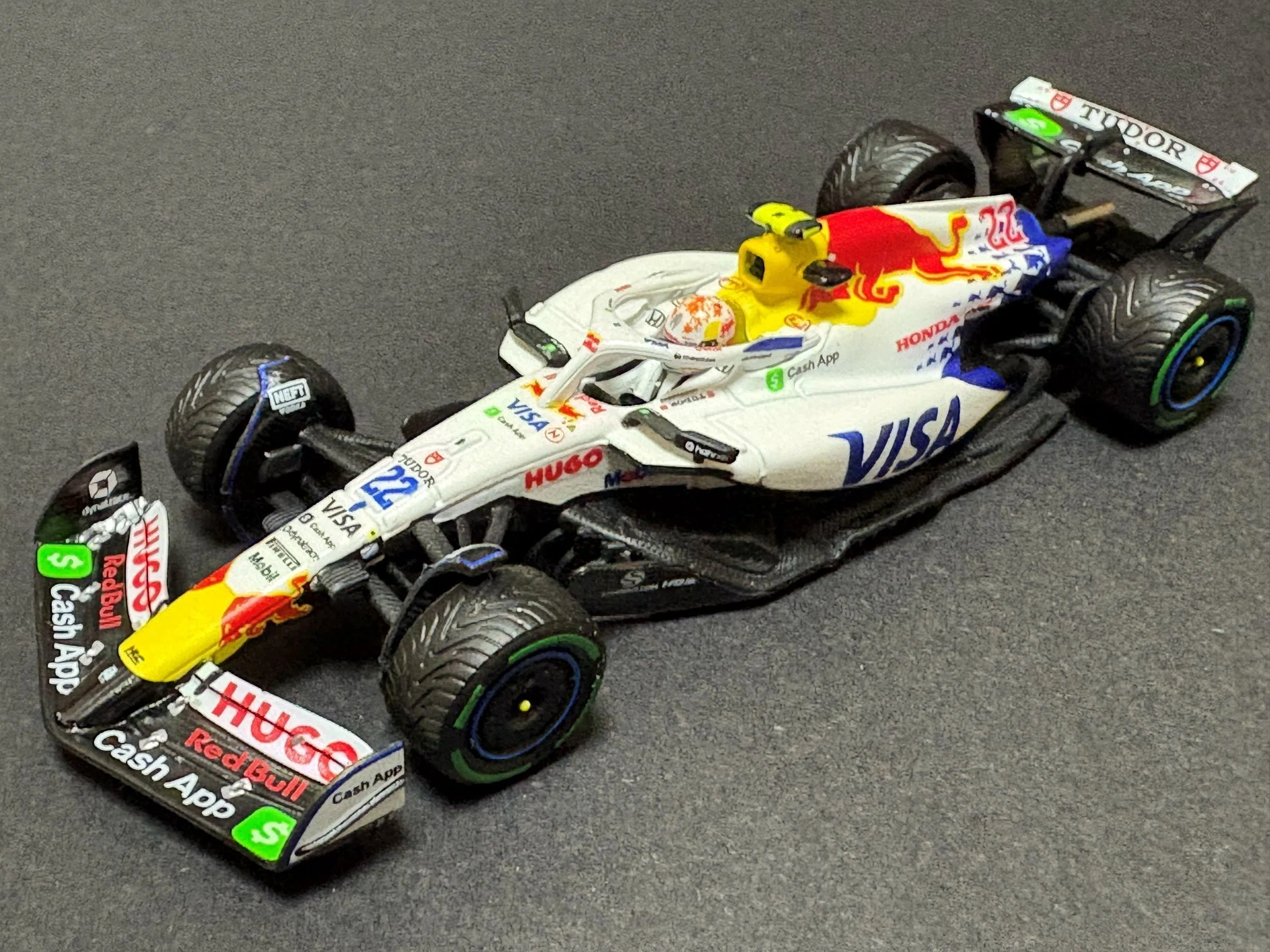 スパーク 1/64 レーシング・ブルズ VCARB 02 No.22 F1 オーストラリア
