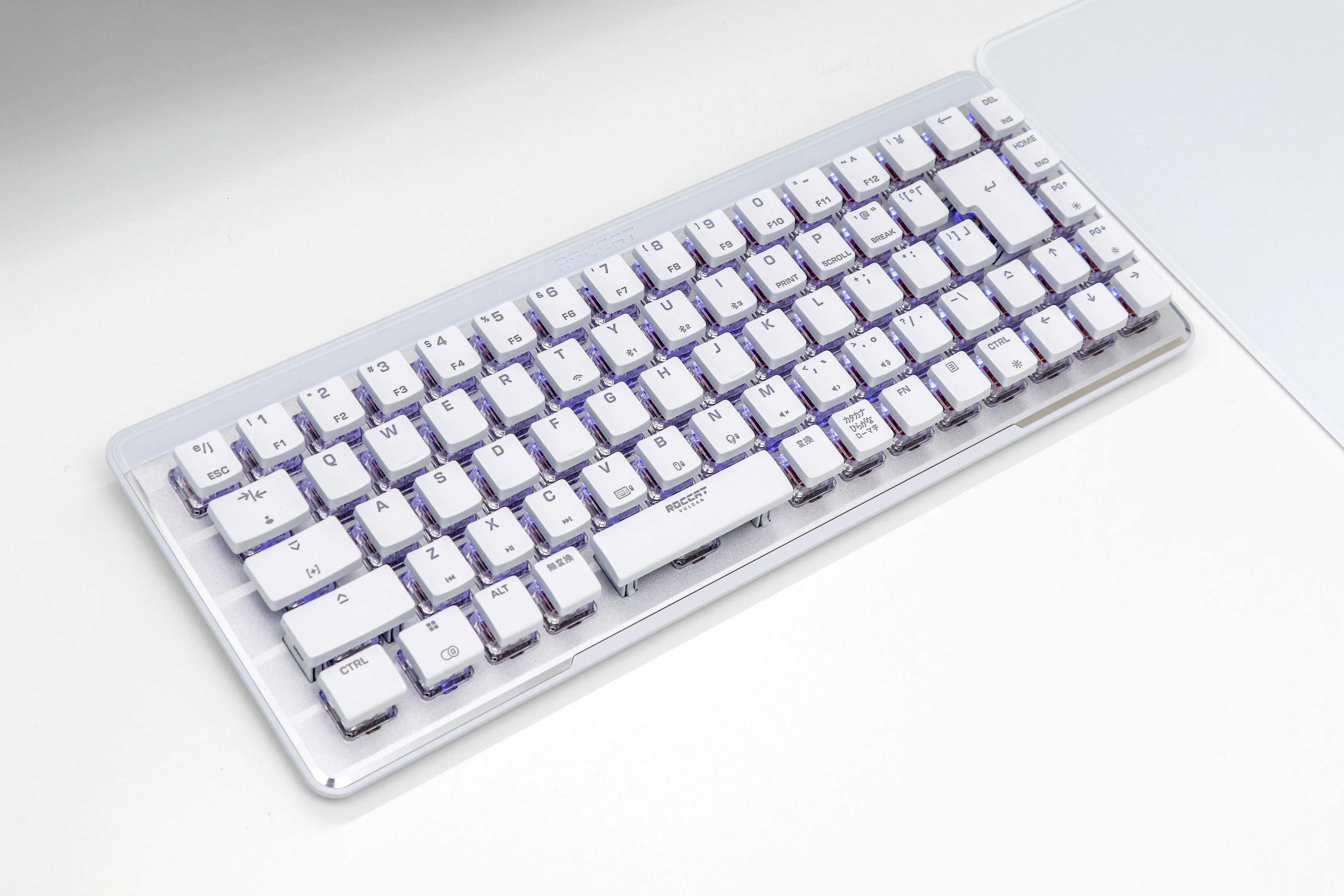 白くて美しい日本語配列キーボード Vulcan II Mini Air の話｜Lilura