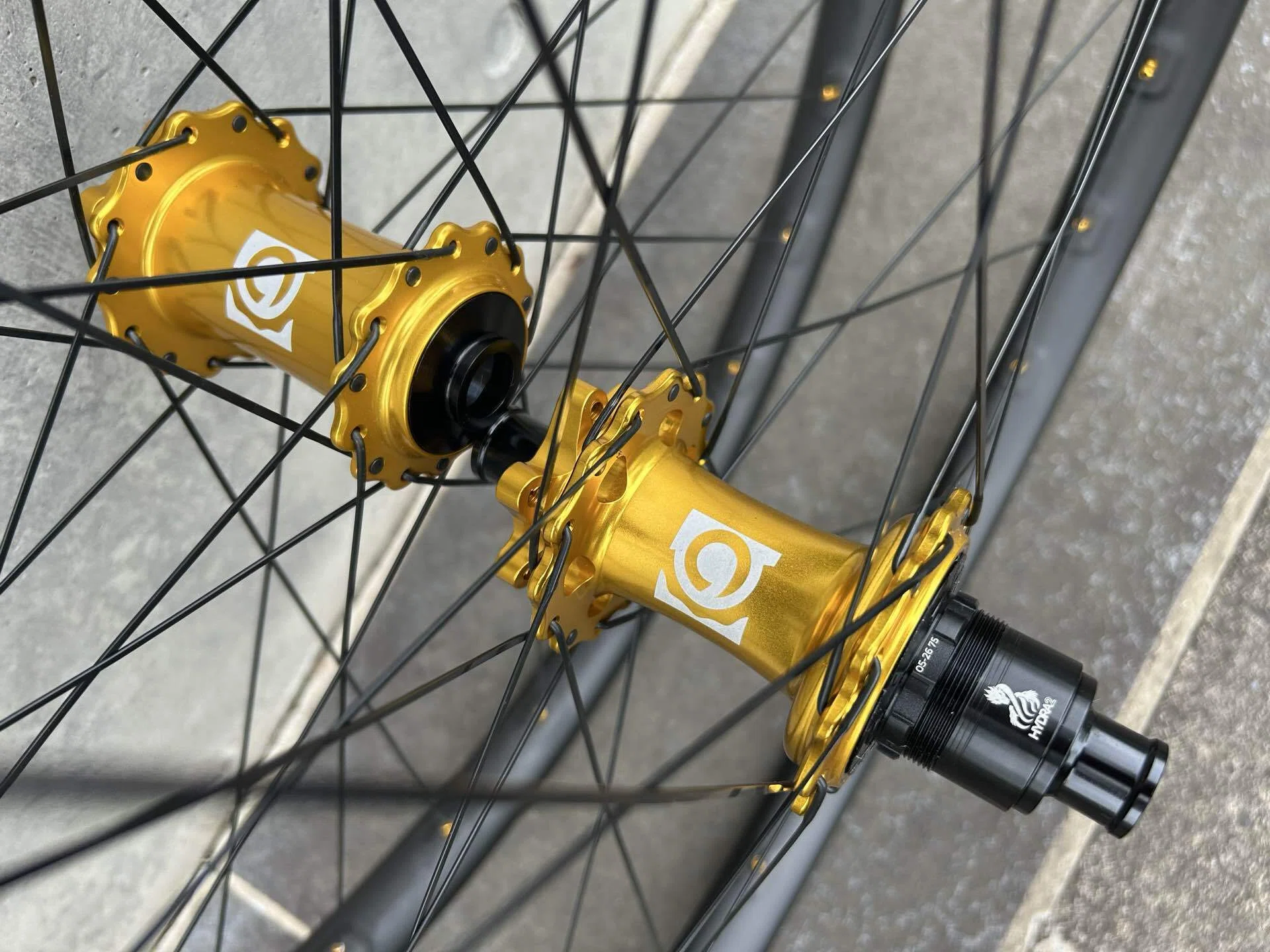 INDUSTRY9×RESERVE×CX SUPERで作る手組みホイール。｜BIKE SHOP FORZA