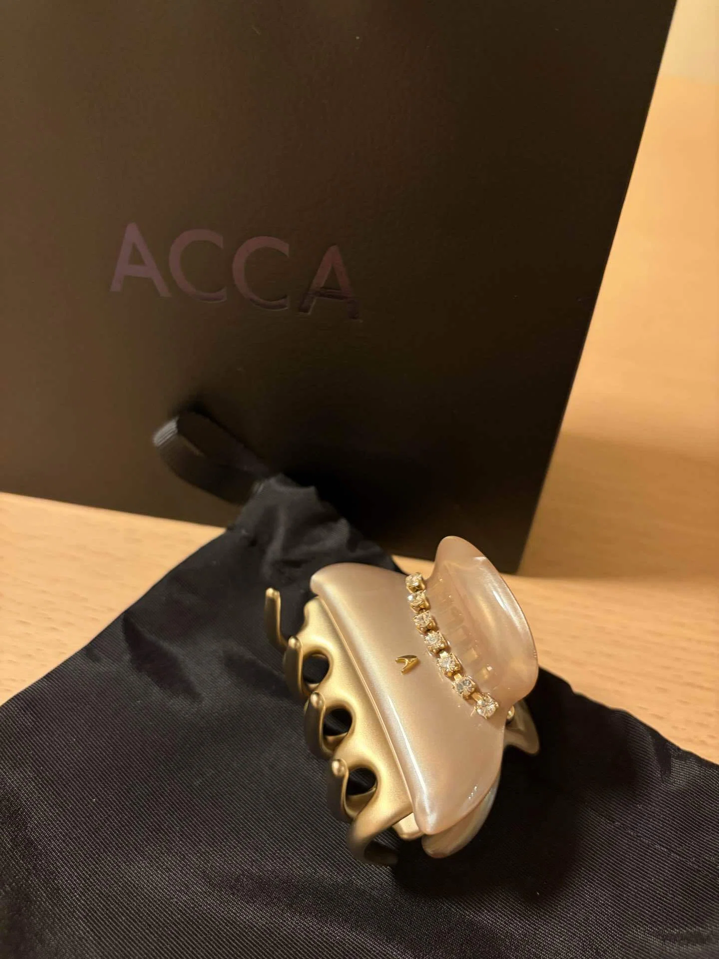 お高いヘアクリップって結局どうなの？【accaレビュー】｜Voyage Note