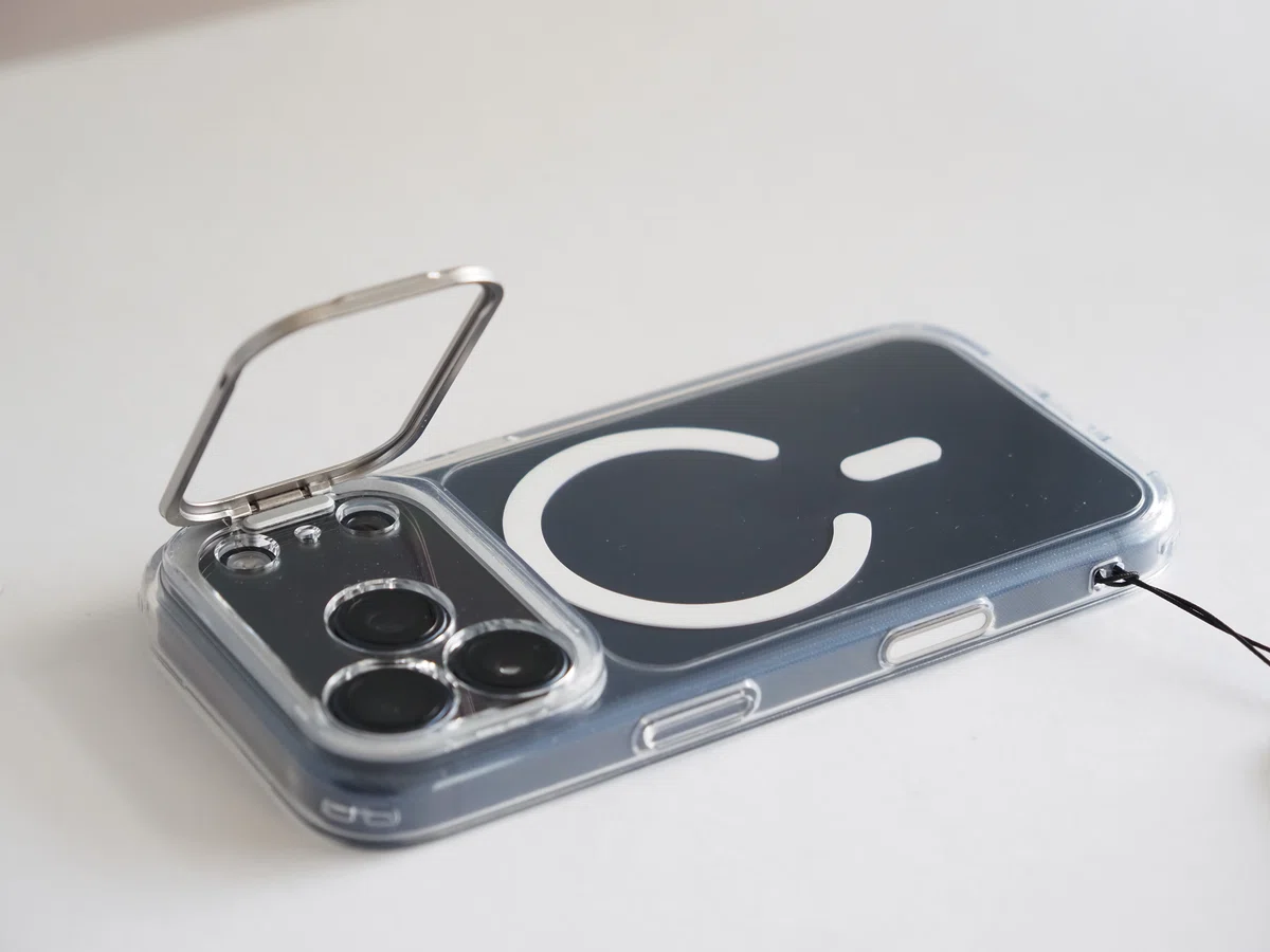 iPhone 17 Pro Classicハイブリッドマグネットケース(カメラコントロール&隠れスタンド)- クリア