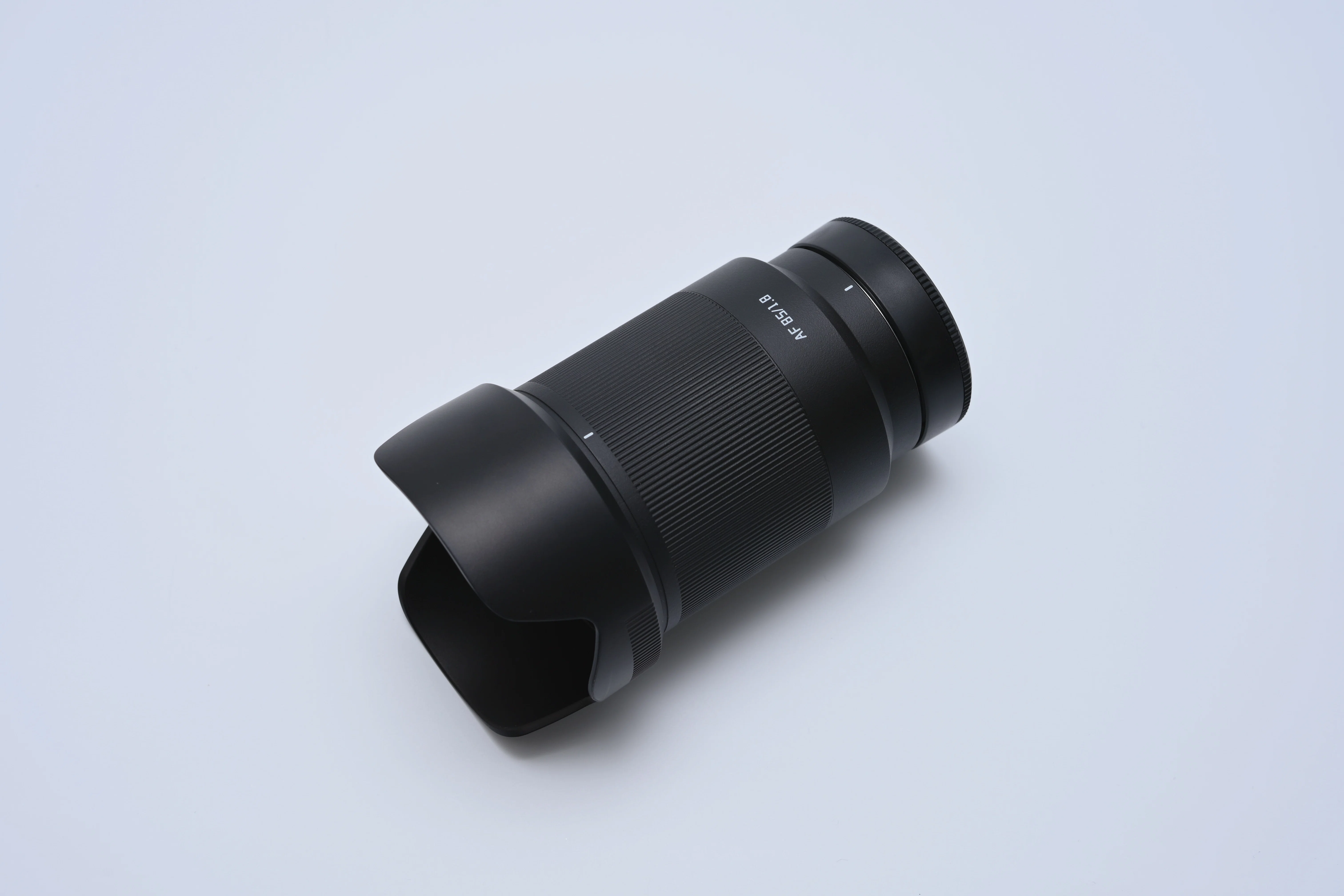 遊び心満載のNeo2本目が登場！TTArtisan AF 85mm F1.8 Neo｜焦点工房