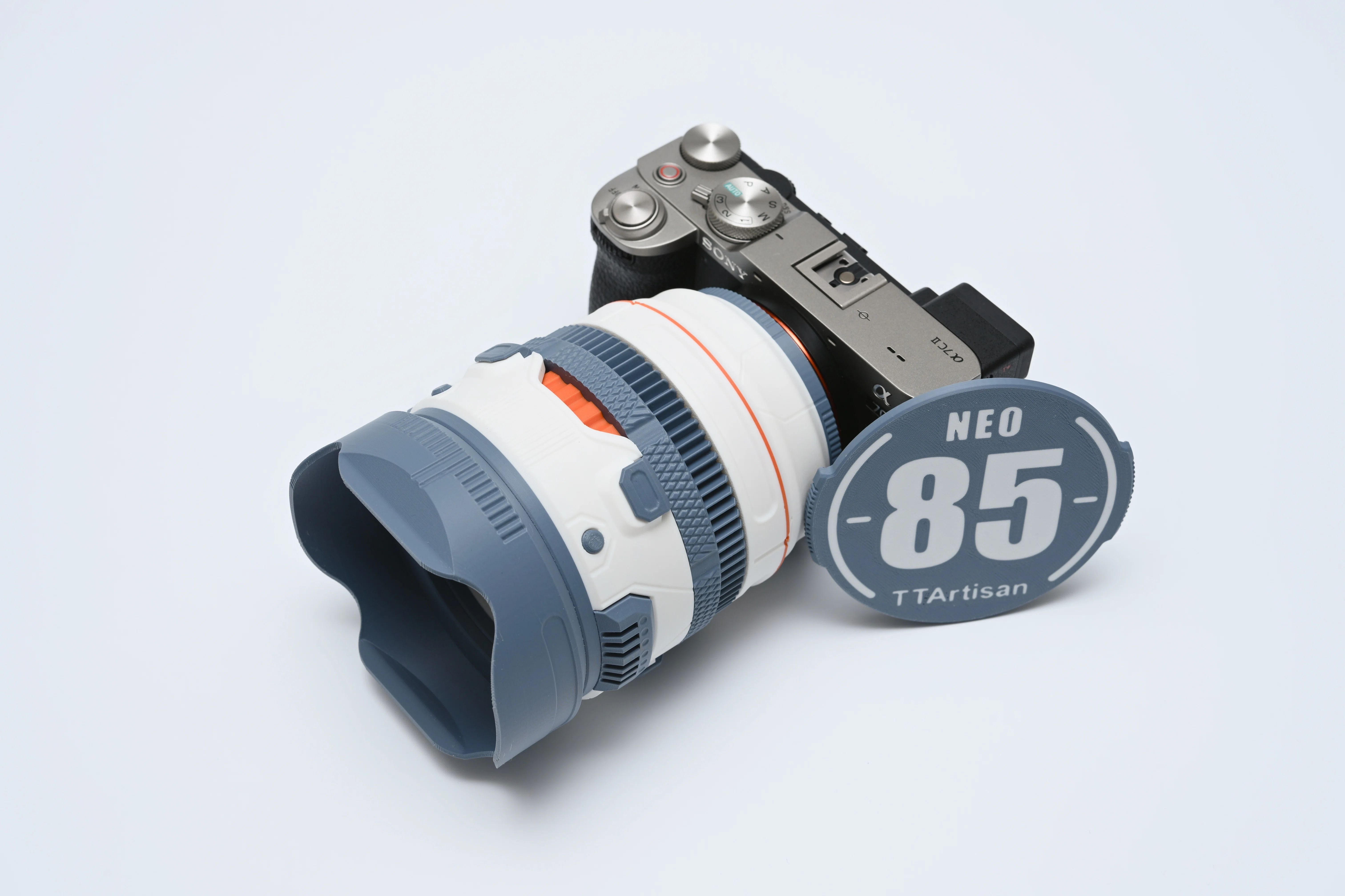 遊び心満載のNeo2本目が登場！TTArtisan AF 85mm F1.8 Neo｜焦点工房