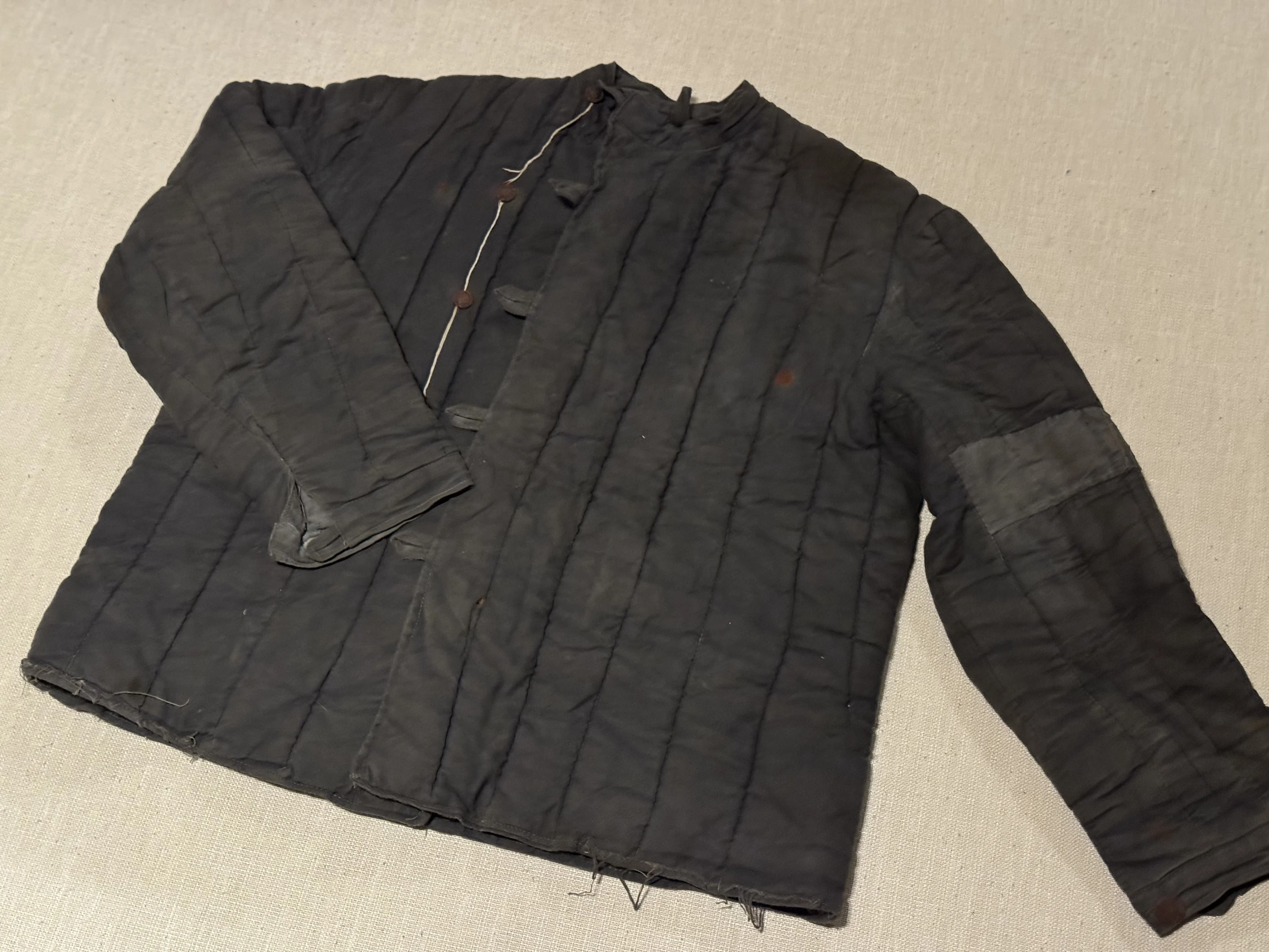 シベリア抑留者が着用していたとみられる旧ソ連の軍服「テログレイカ