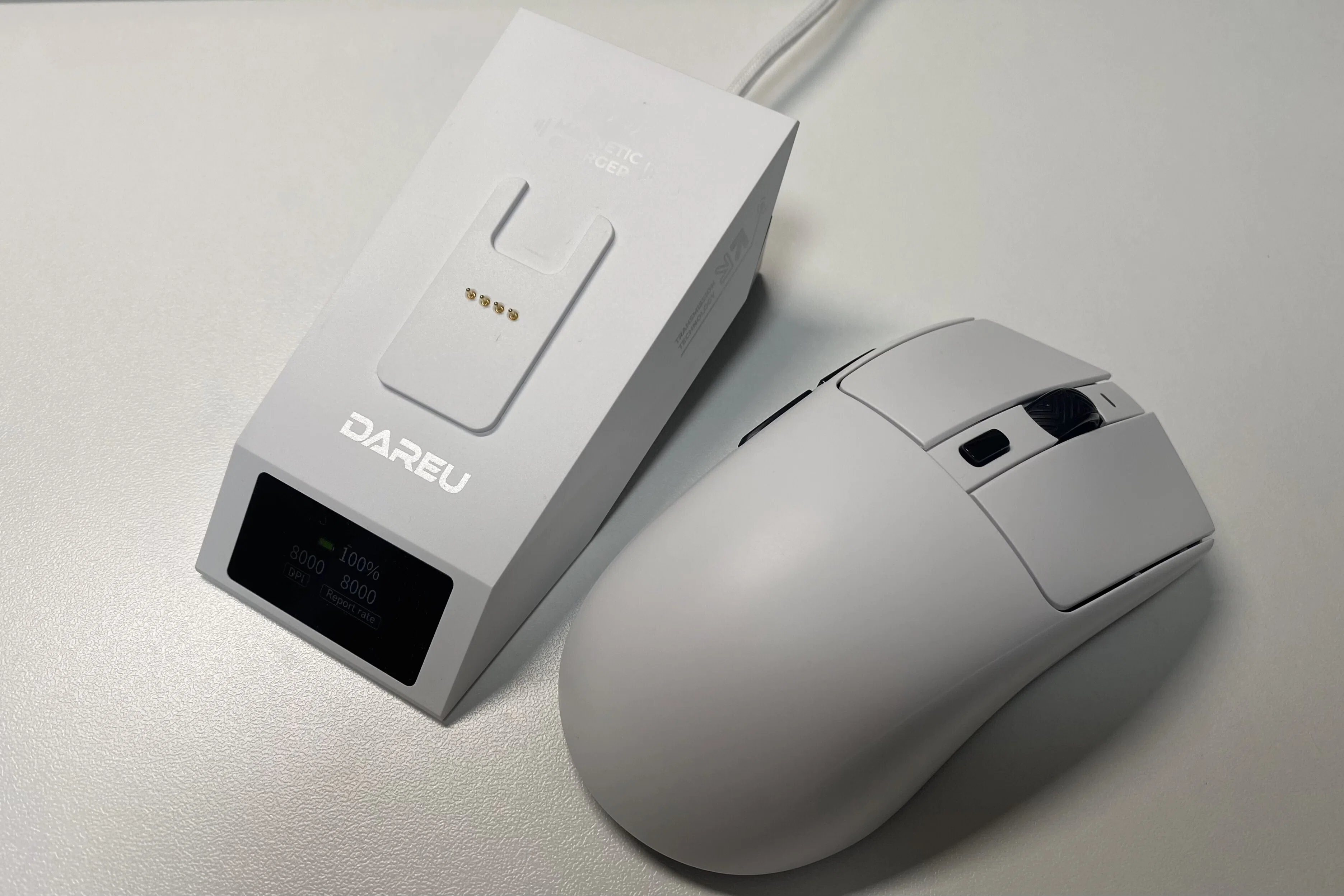 DAREU AE6PRO レビュー｜レシーバー内蔵の充電ドック付き無線8K