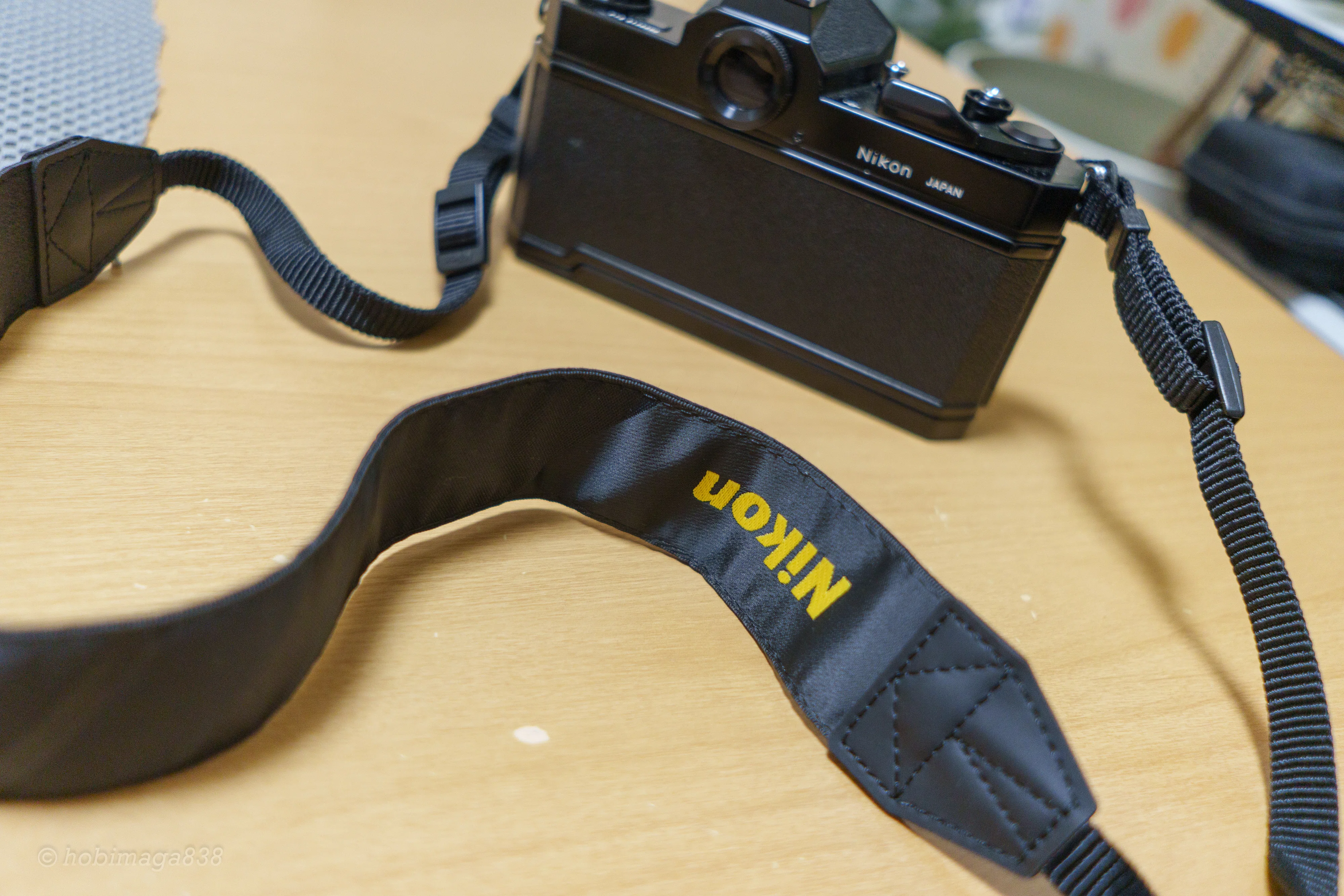 Nikon Z8を買ってから、ストラップに悩み続けてます。｜ほびマガ