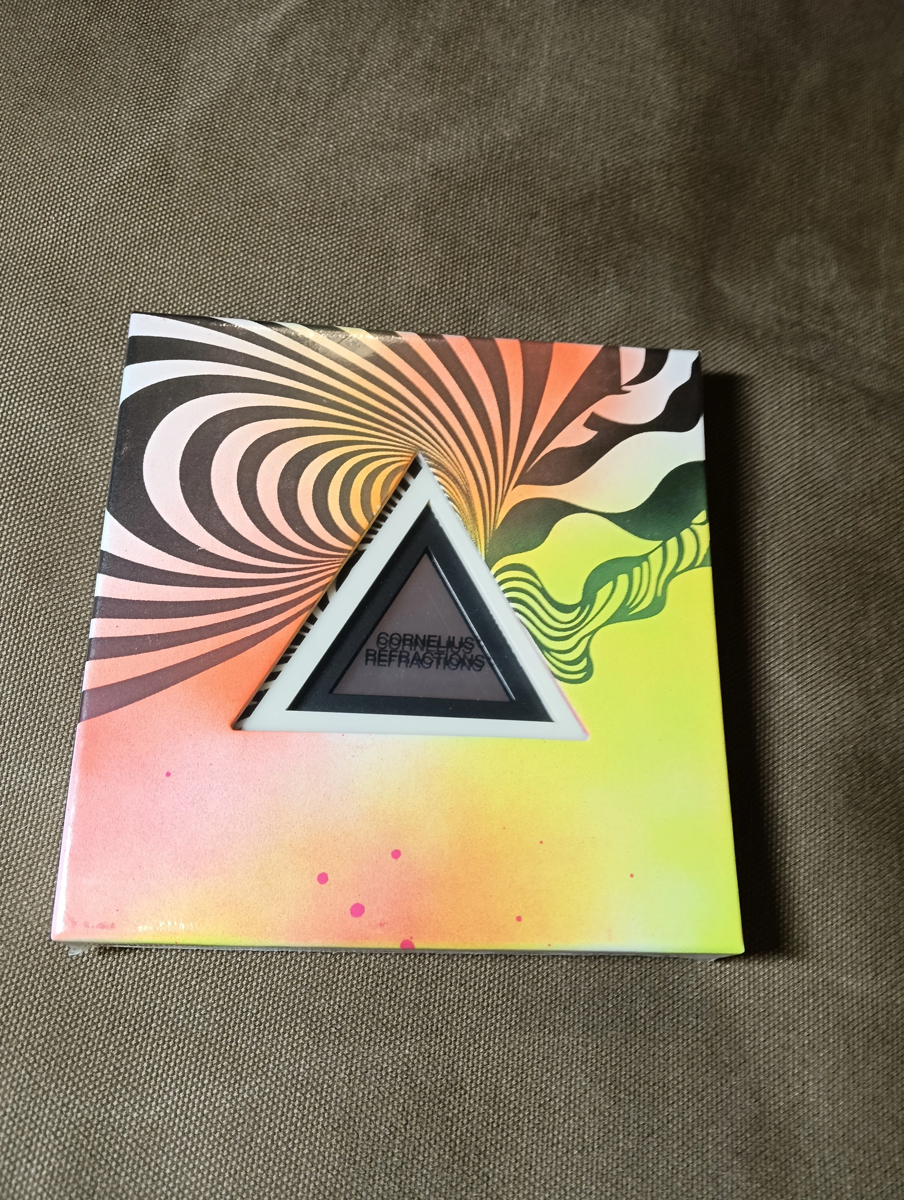 Cornelius REFRACTIONS デラックス版 Cornelius『Refractions』Deluxe Editionのアートワーク雑感｜⚡ざなどぅ⚡