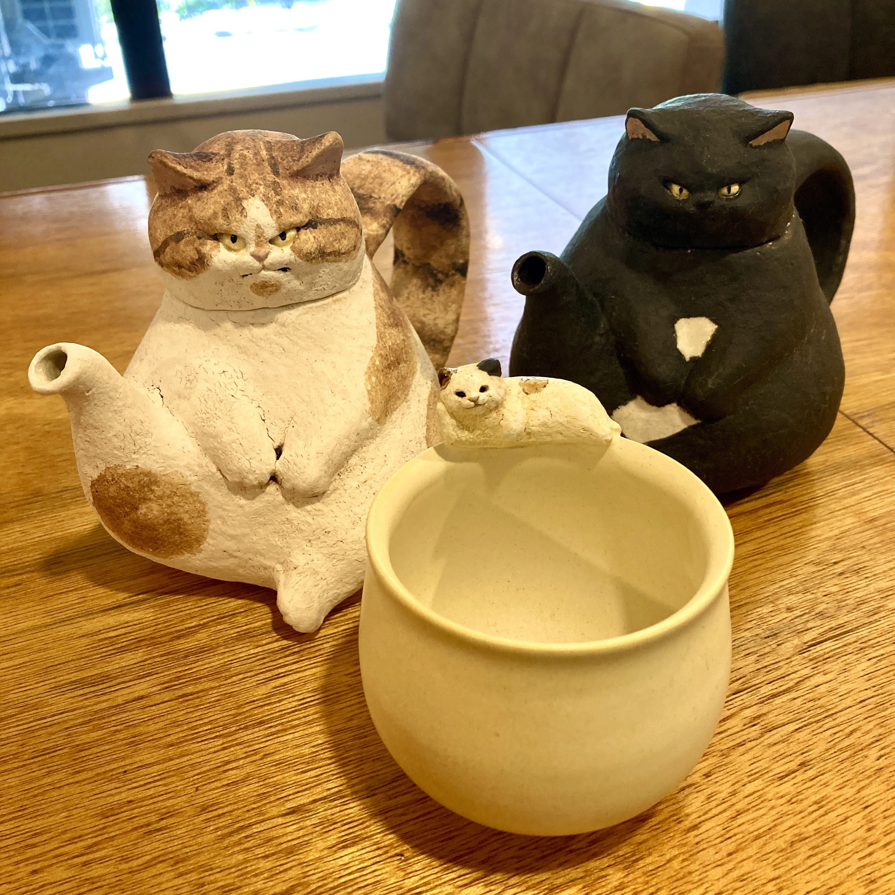 沖縄デパートリウボウ「猫づくし展3」白亜器作品販売についてのご案内