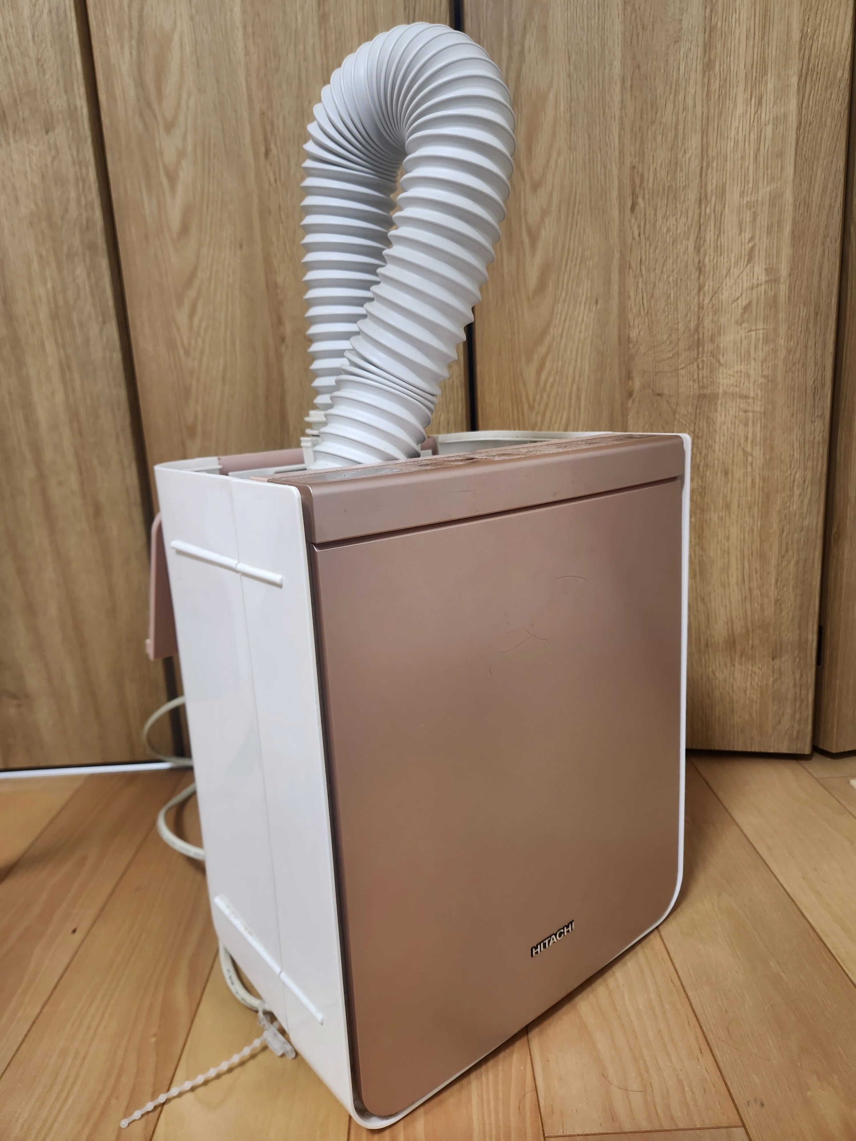 衣類乾燥機 HITACHI HFK-VS2000(S) ふとん乾燥機：日立の家電品