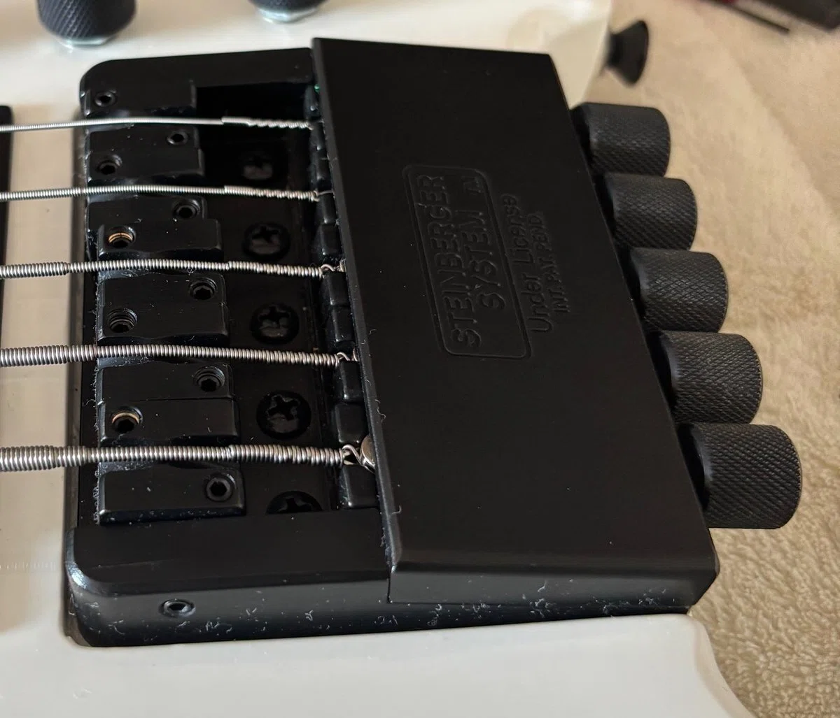 Steinberger Spirit XT-2DB 純正 DBブリッジ Steinberger Bass のブリッジを新旧比較する。｜ぺこり