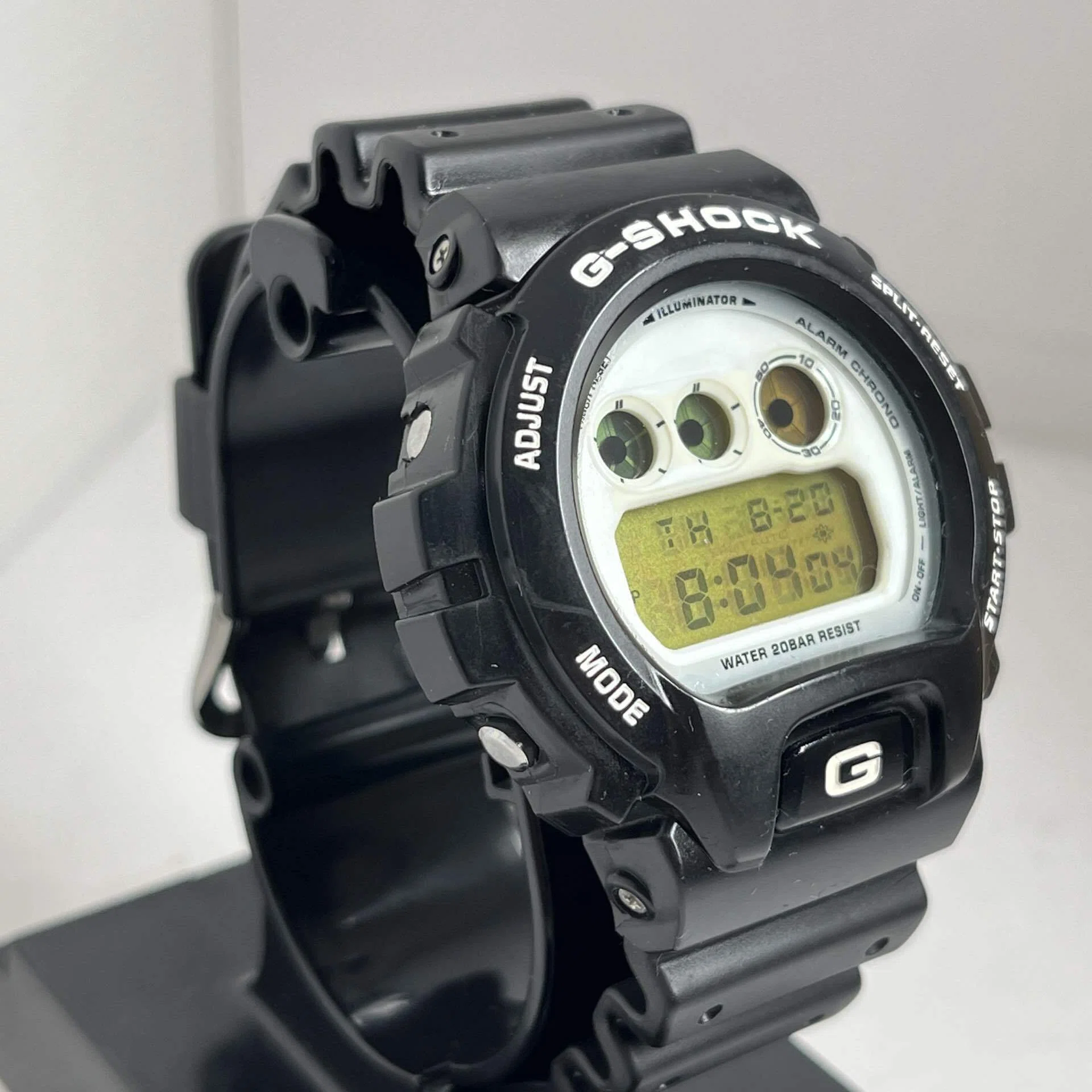 星野阪神の熱気が蘇る。G-SHOCK「DW-6900」阪神タイガース2003年優勝