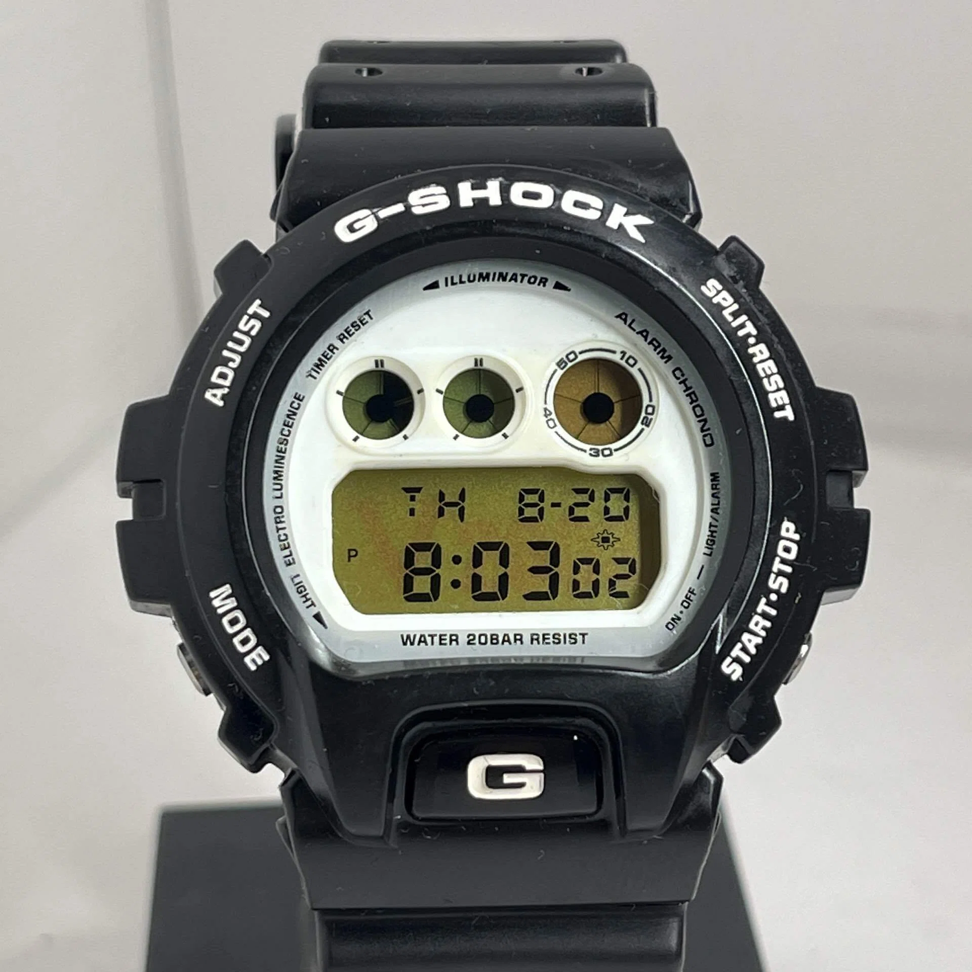 星野阪神の熱気が蘇る。G-SHOCK「DW-6900」阪神タイガース2003年優勝