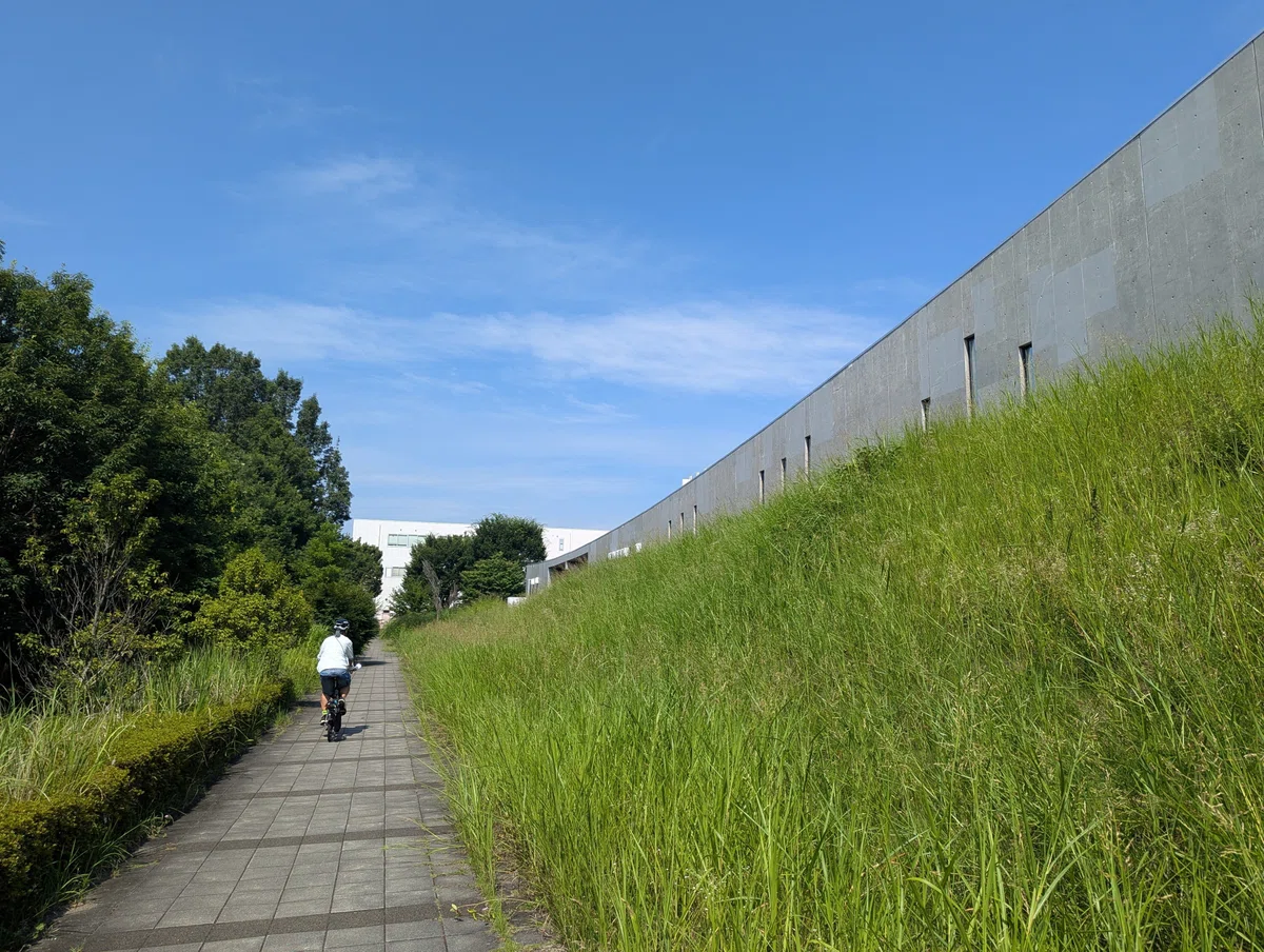 猛暑に自転車で南極へ。夢がひとつ軽くなった日｜りぜ＠Ride to Zero｜自力でこいで日本を食い尽くす。50代夫婦の自転車旅