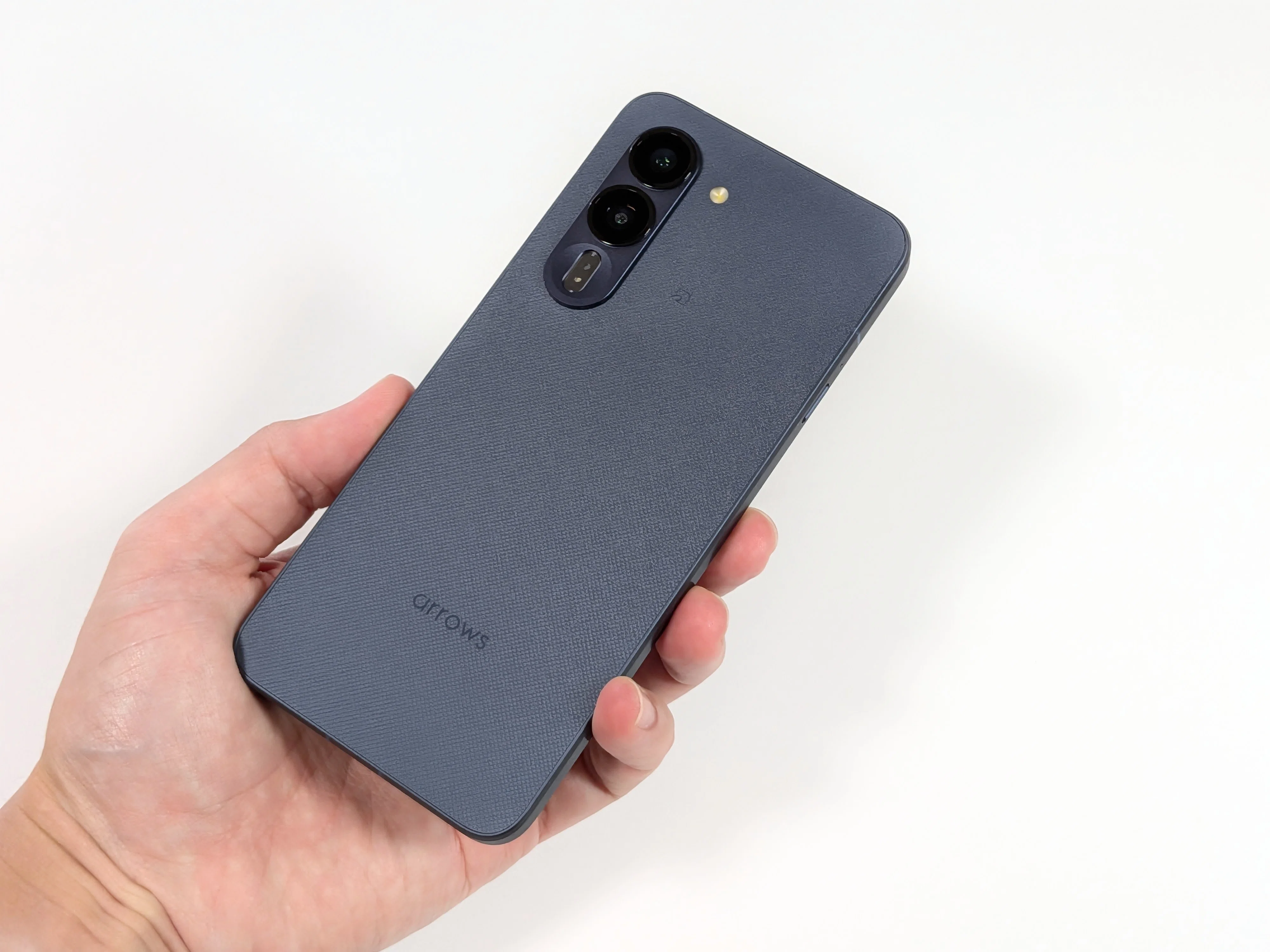 arrows 本体 スマートフォン arrows Alpha2 Review! Pros and Cons Discovered Through Hands-on