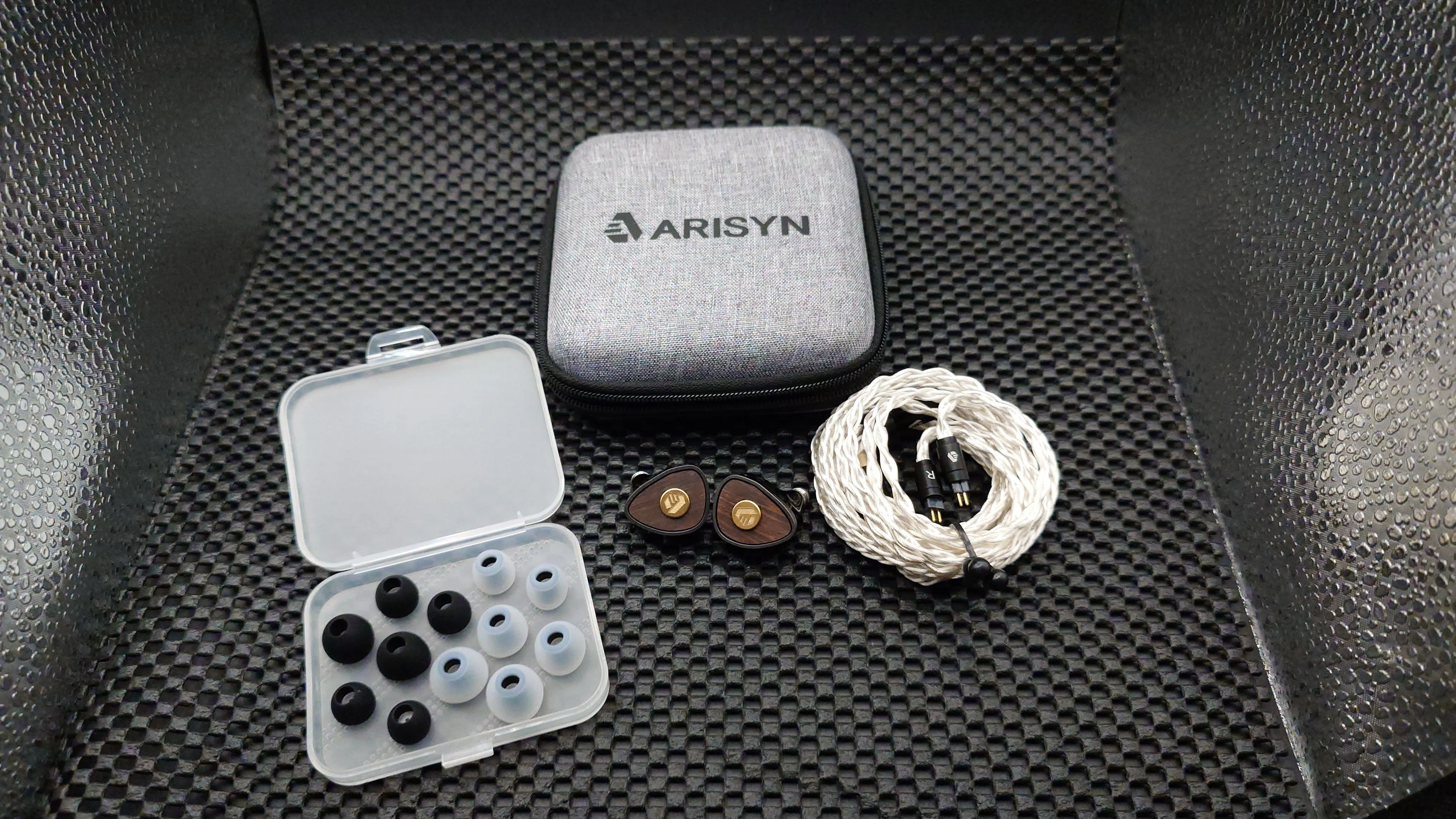 ARISYN BAI YONG レビュー｜初のMEMS搭載機は優等生だったという話