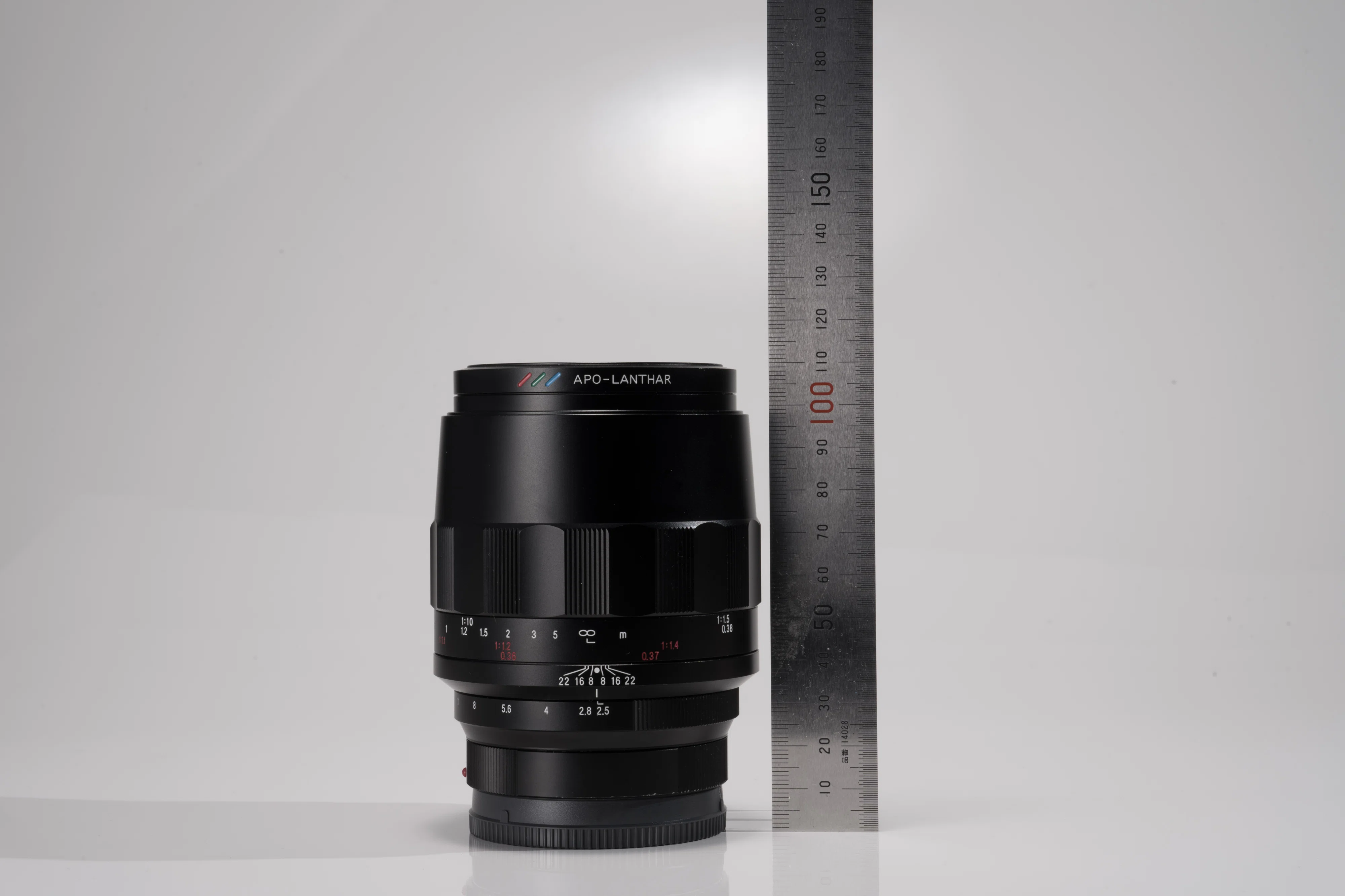 Voigtlander MACRO APO-LANTHAR 110mm F2.5 レビュー｜シオン