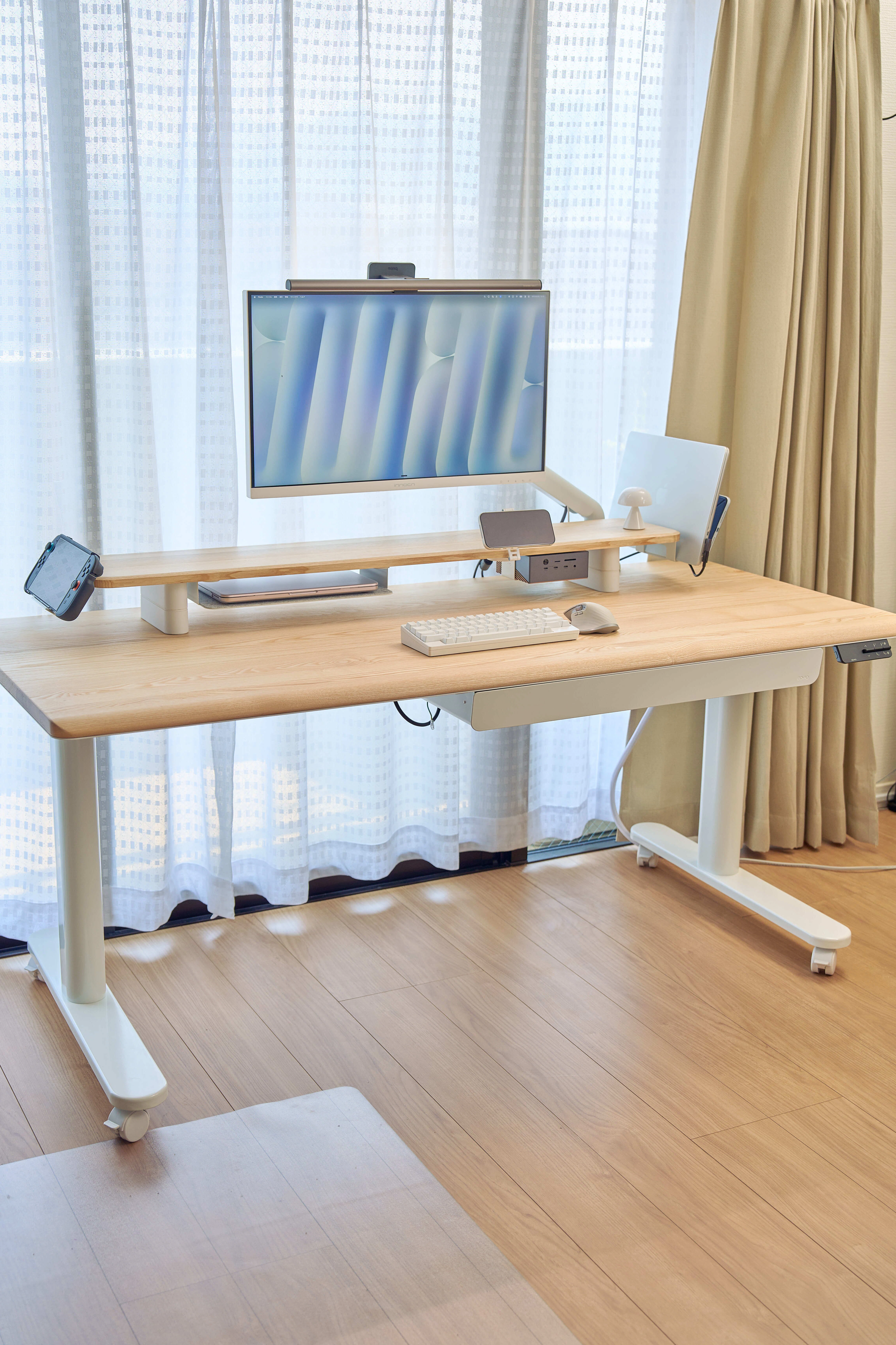 COFO Desk Studio レビュー｜アクセサリ全部つけたら、机の上から物が
