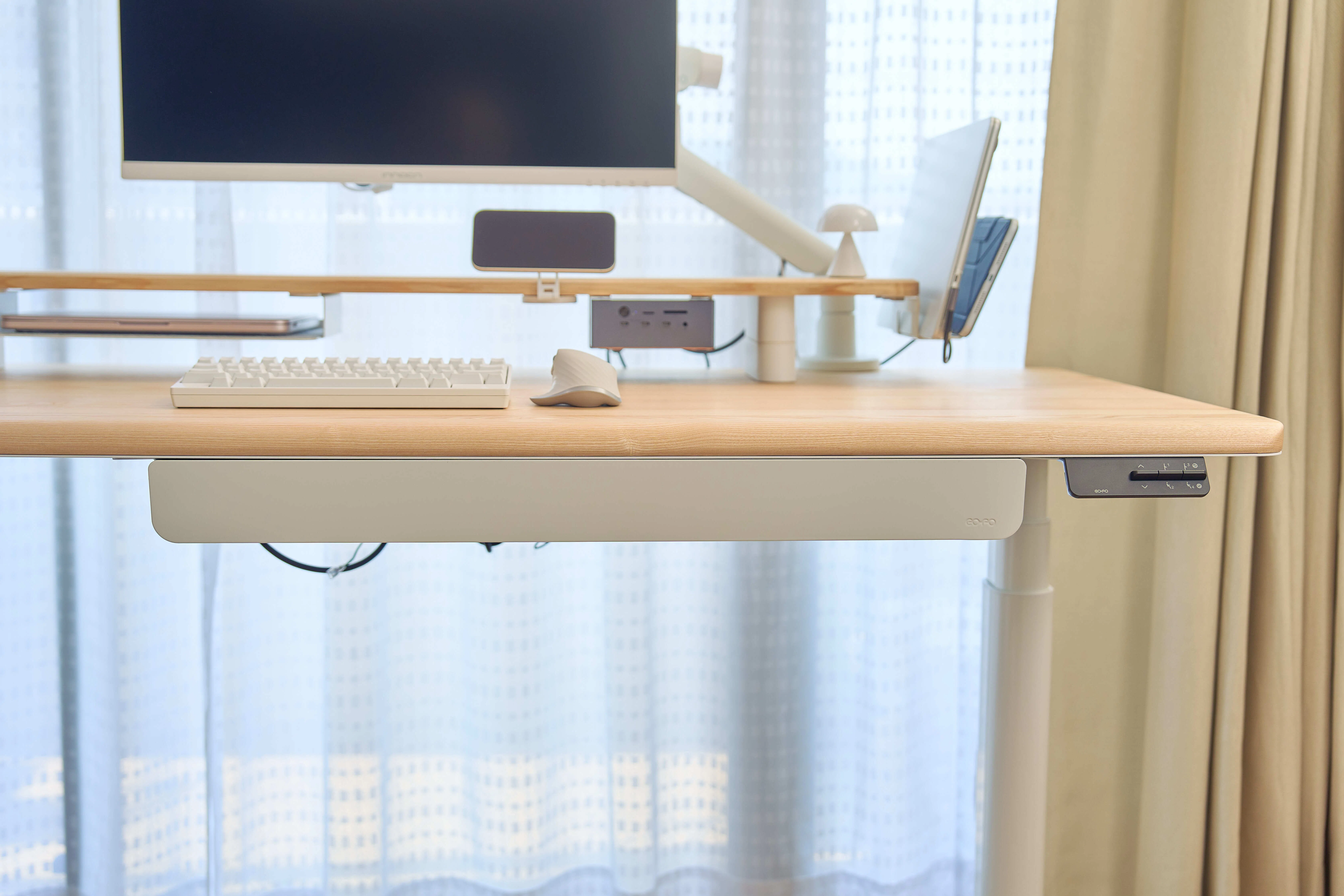 COFO Desk Studio レビュー｜アクセサリ全部つけたら、机の上から物が