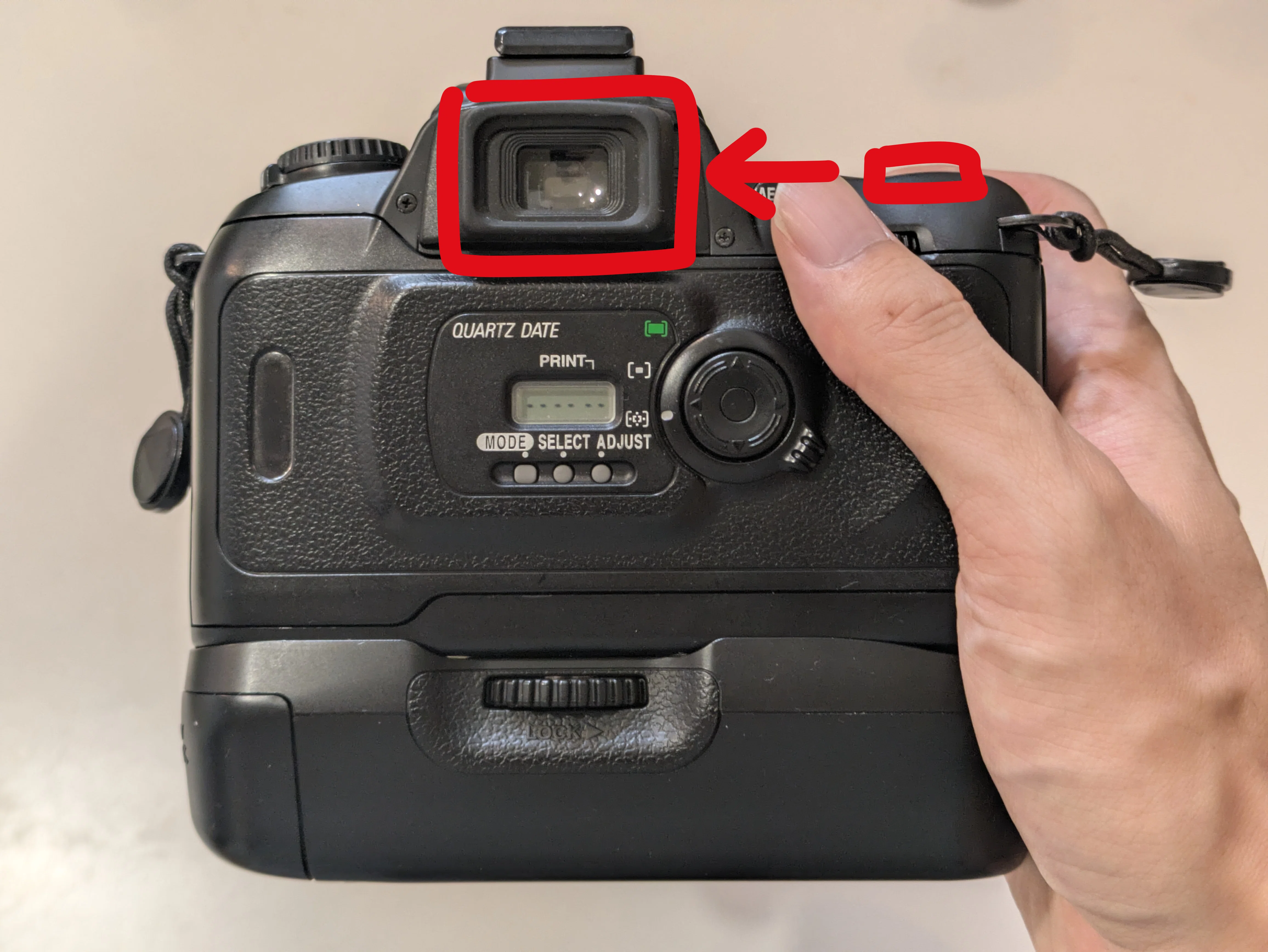 Nikon U2の縦位置グリップMB-18を手に入れた｜アポロ