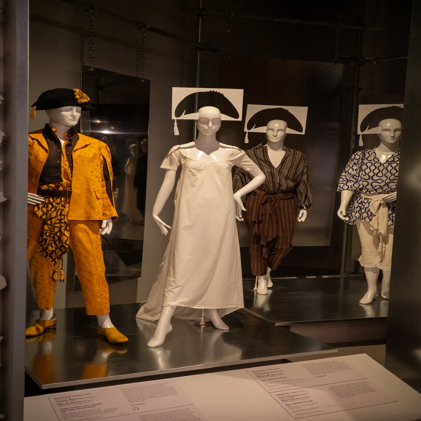 ビクトリア国立美術館 NGV ヴィヴィアンウエストウッド展ノート 新品