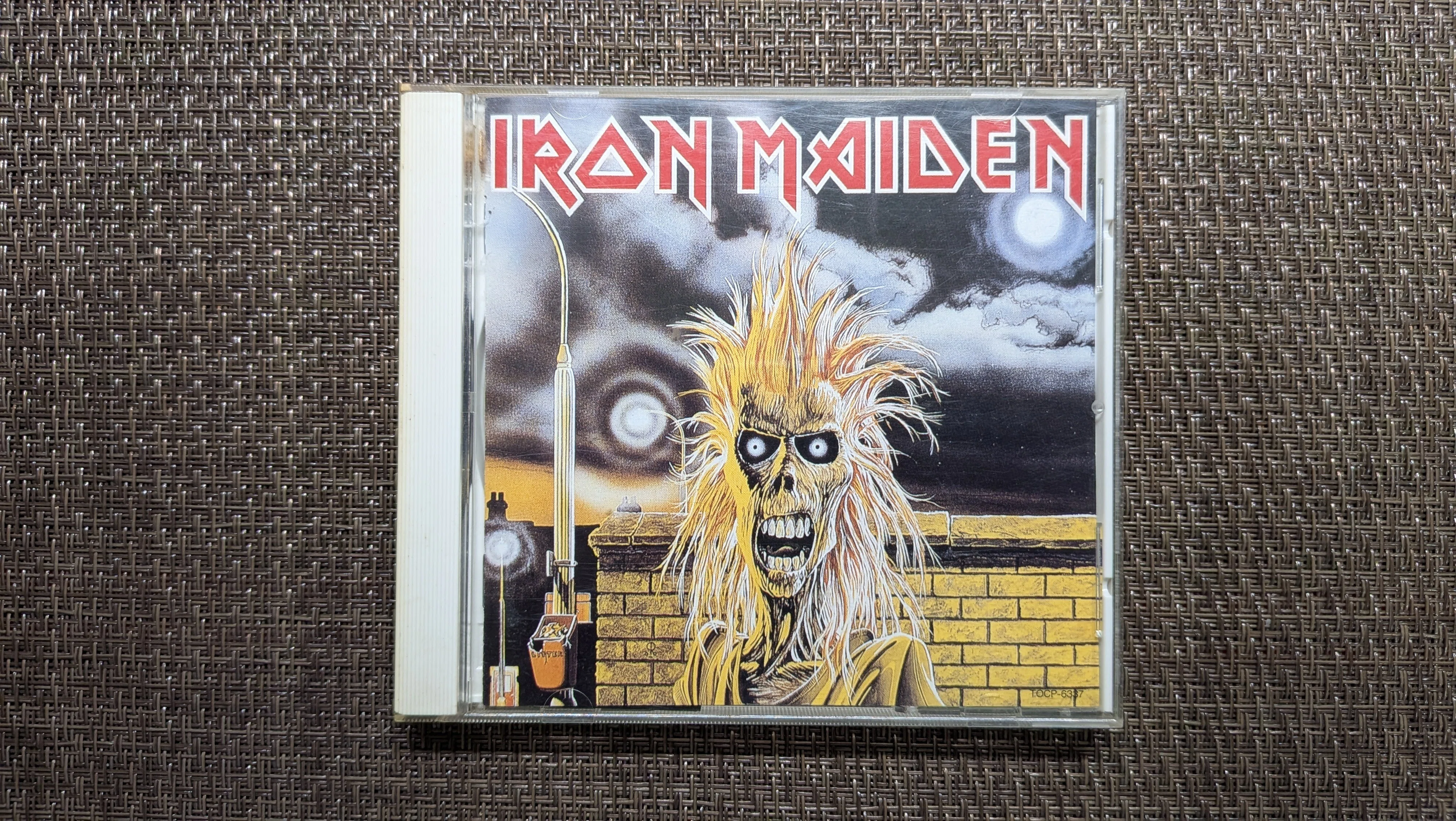 Iron Maiden（アイアンメイデン）Iron Maiden (鋼鉄の処女) 1980年作品