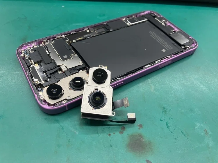 iPhone16Plus 純正品取り外し 動作異常なし 割れなし iPhone 16 Plus】アウトカメラが映らない・ブレる…データそのままで