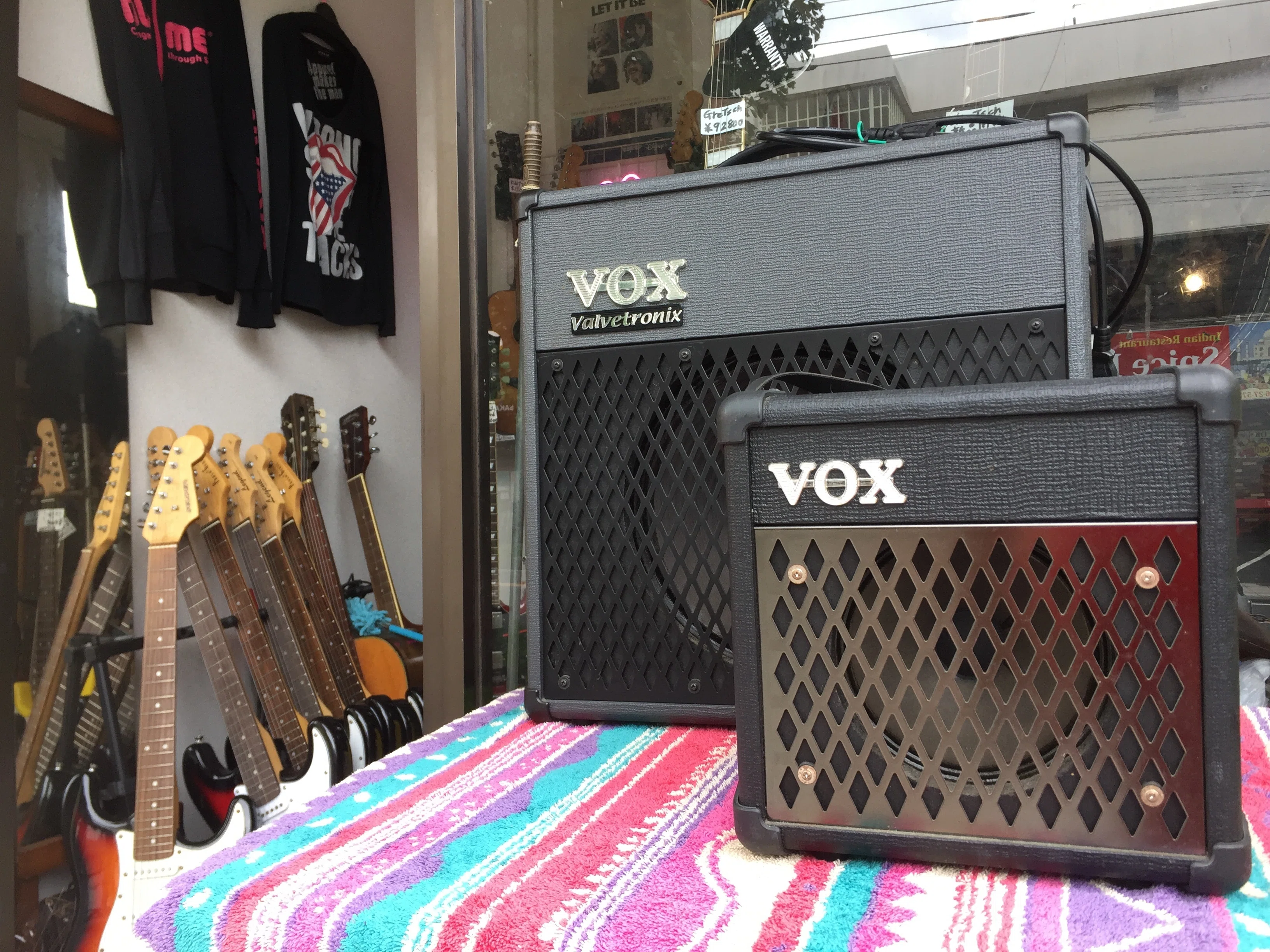 ジェリーズギター秘話】憧れのビートルズ・アンプ『VOX』という文字の
