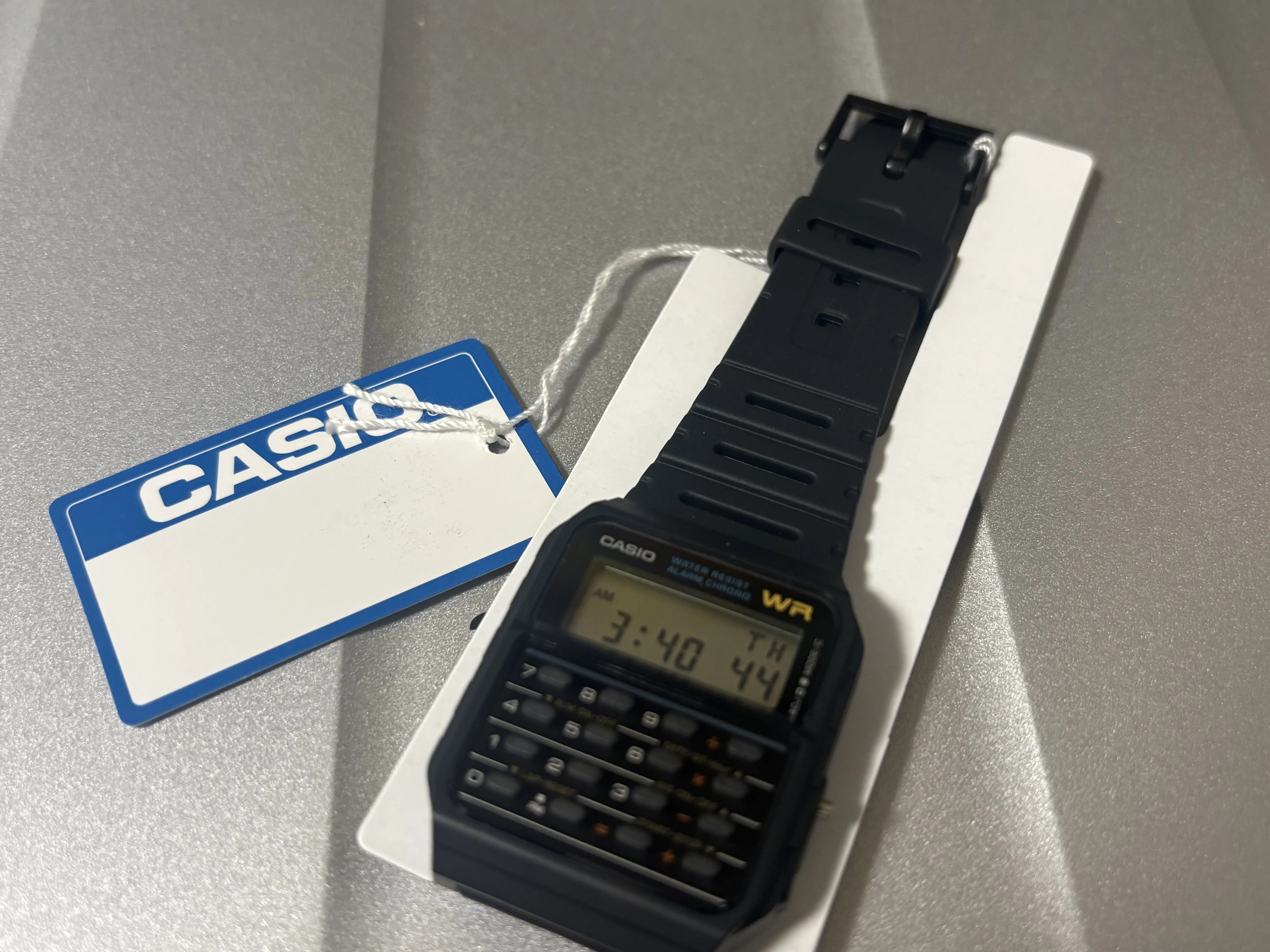 チープカシオ CA-53W-1Z カリキュレーター 多くの映画やドラマに愛され