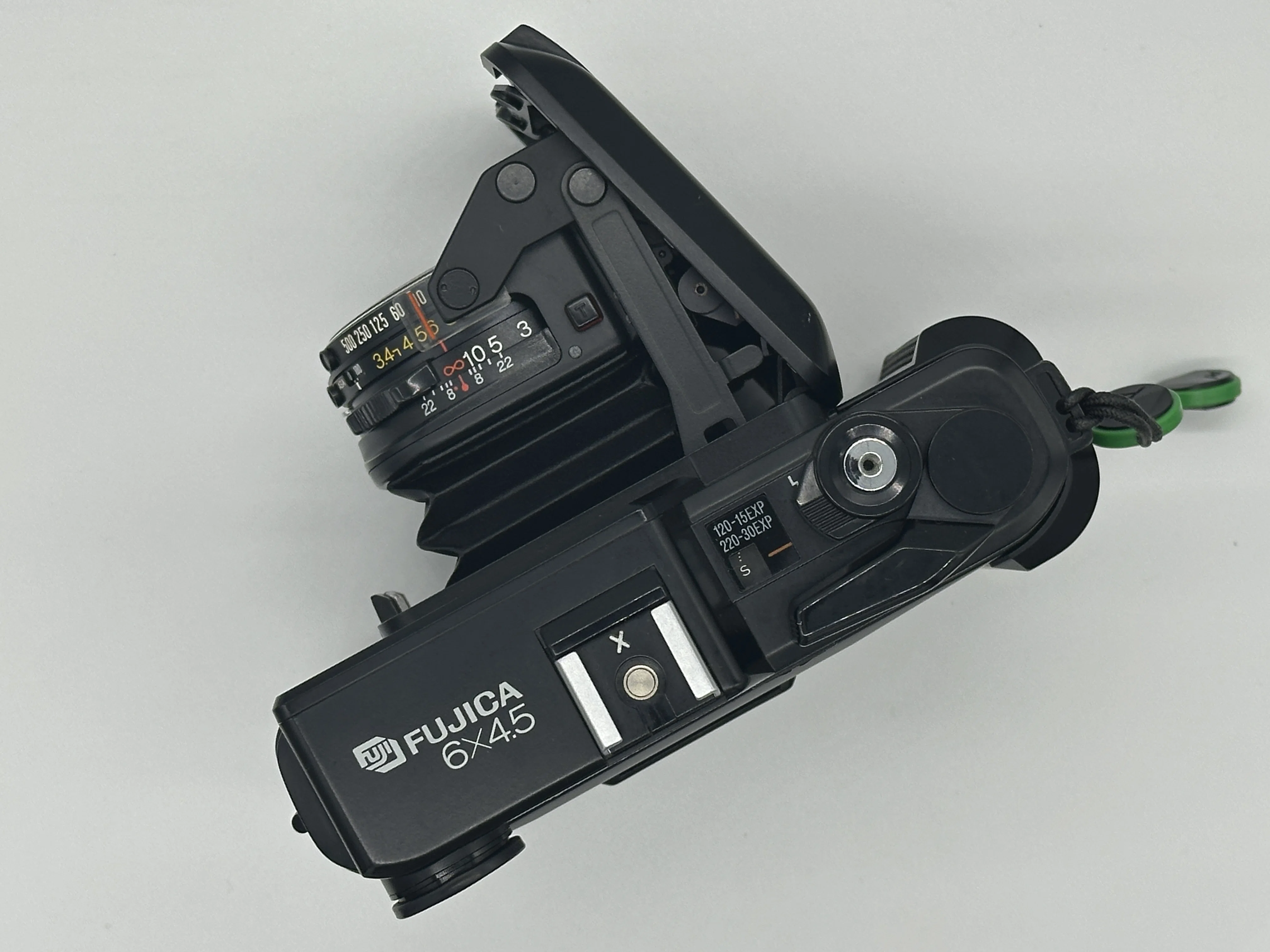 私の愛機紹介：FUJICA GS645 Professional (作例あり)｜yoshino