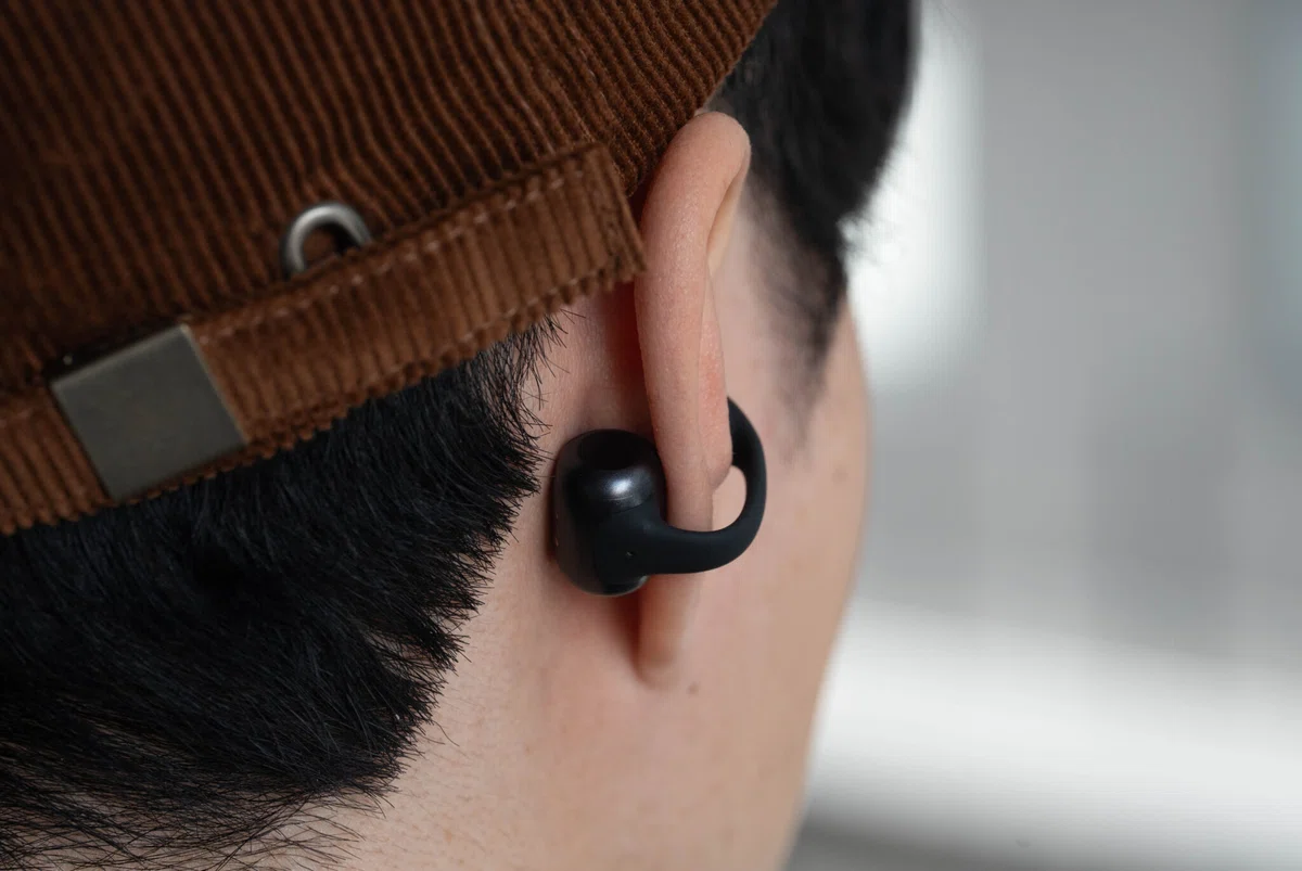 Shokz ショックス OpenDots 2 イヤーカフ型　ブラック イヤーカフ型の最高峰。「Shokz OpenDots 2」は音質も着け心地もパワー