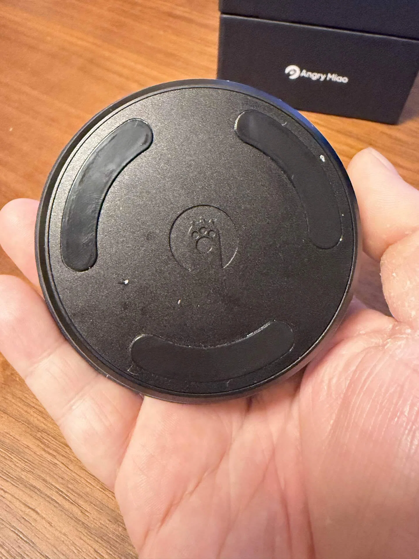 磁気浮遊リストレスト、”HOVER”が届いた、よ。｜ひろマさ