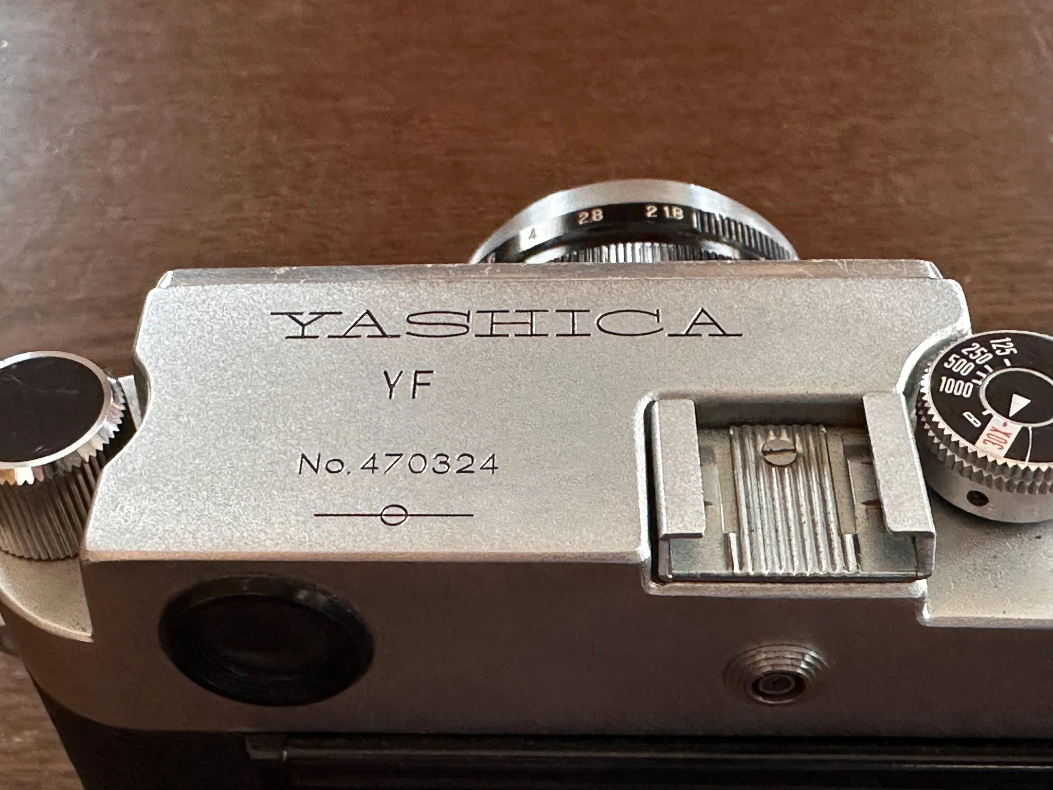 Yashica Yashinon 5cm F1.8 L 〜謎が多いからロマンが宿る、 謂くが