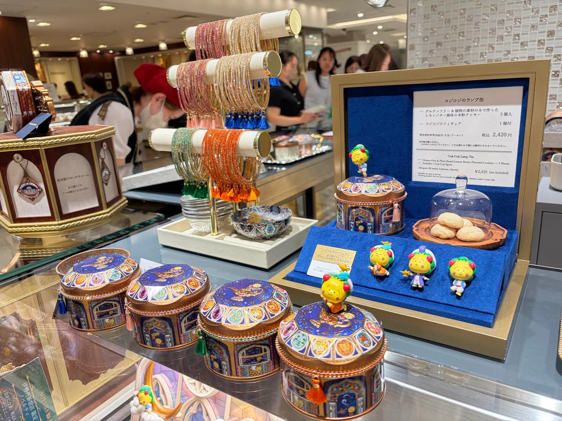 青山デカーボさんのコジコジ缶【2：伊勢丹新宿店にて】｜Natsumi🌍️