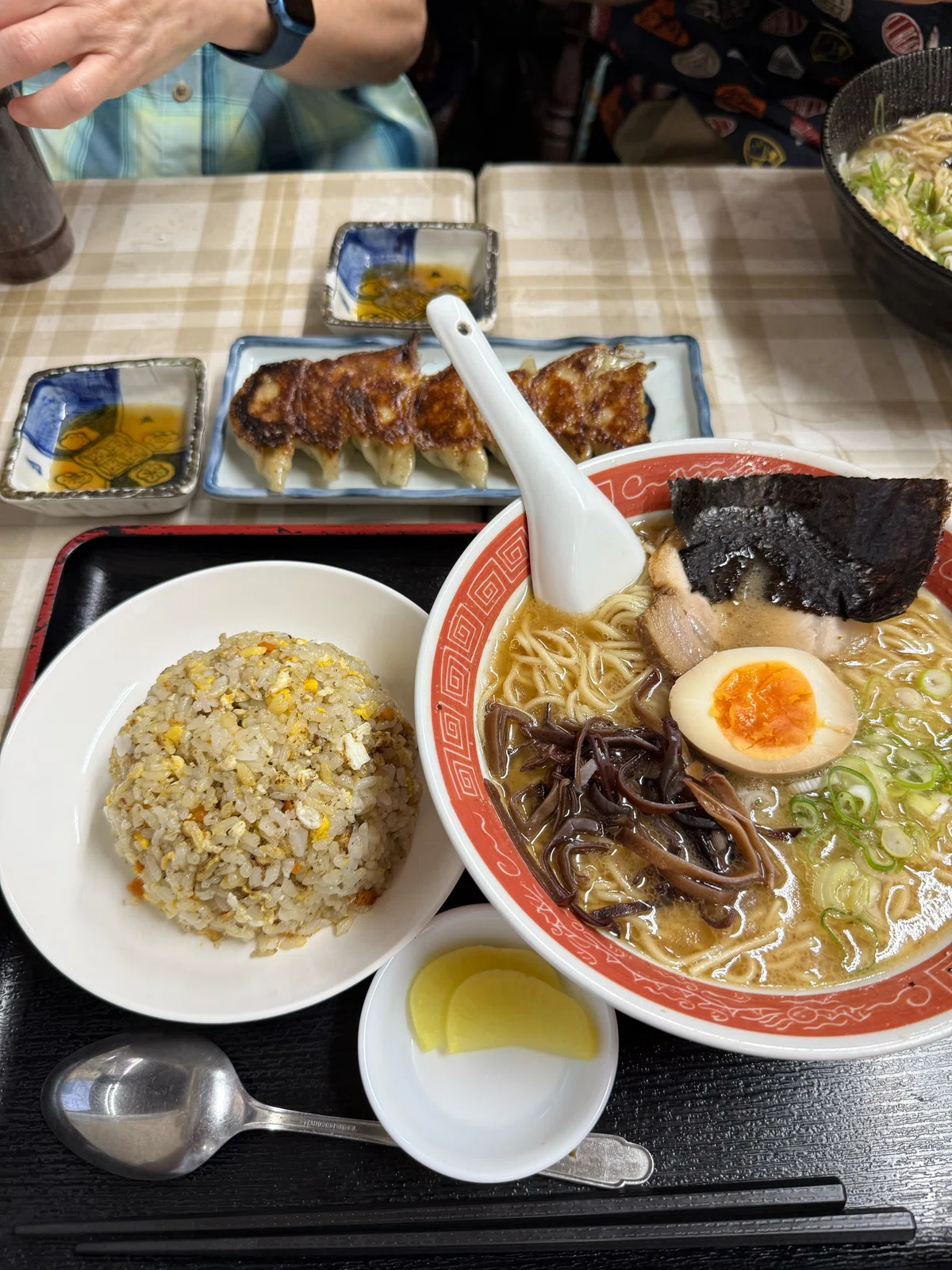 チャーハンセットと餃子🥟🍜