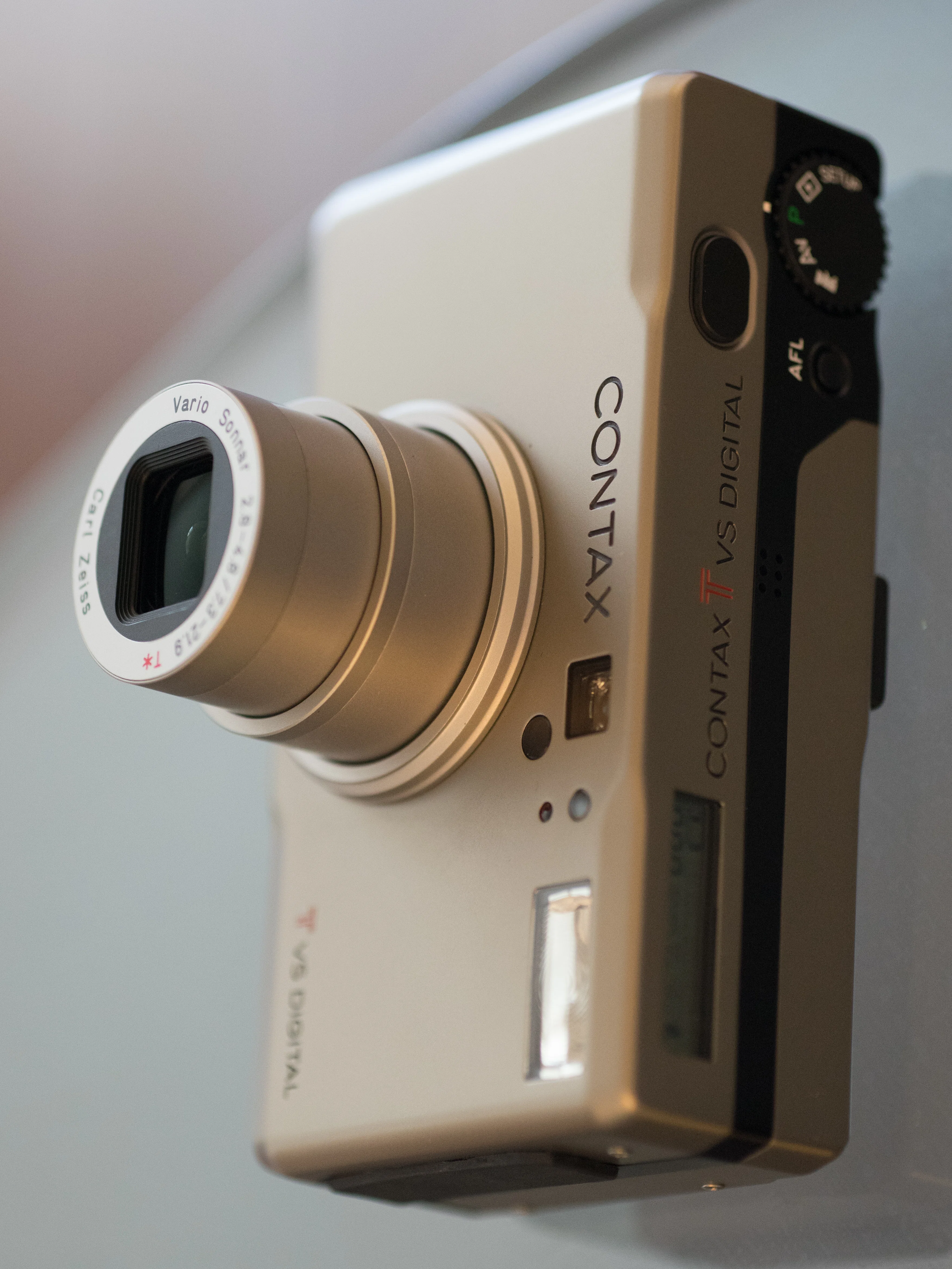 【動作確認済．極美品】CONTAX TVS DIGITAL 【作例あり】 CONTAX TVS DIGITALを手放してしまった後悔｜猫写真家 あおいとり