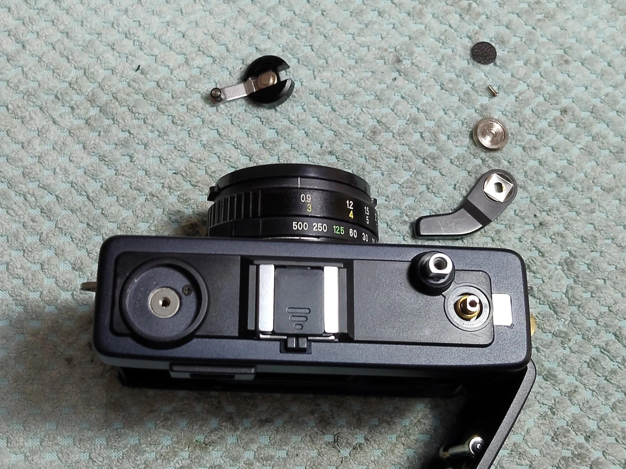 Disassembly of the SEARS 35rf｜フィルムカメラ修理のアクアカメラ