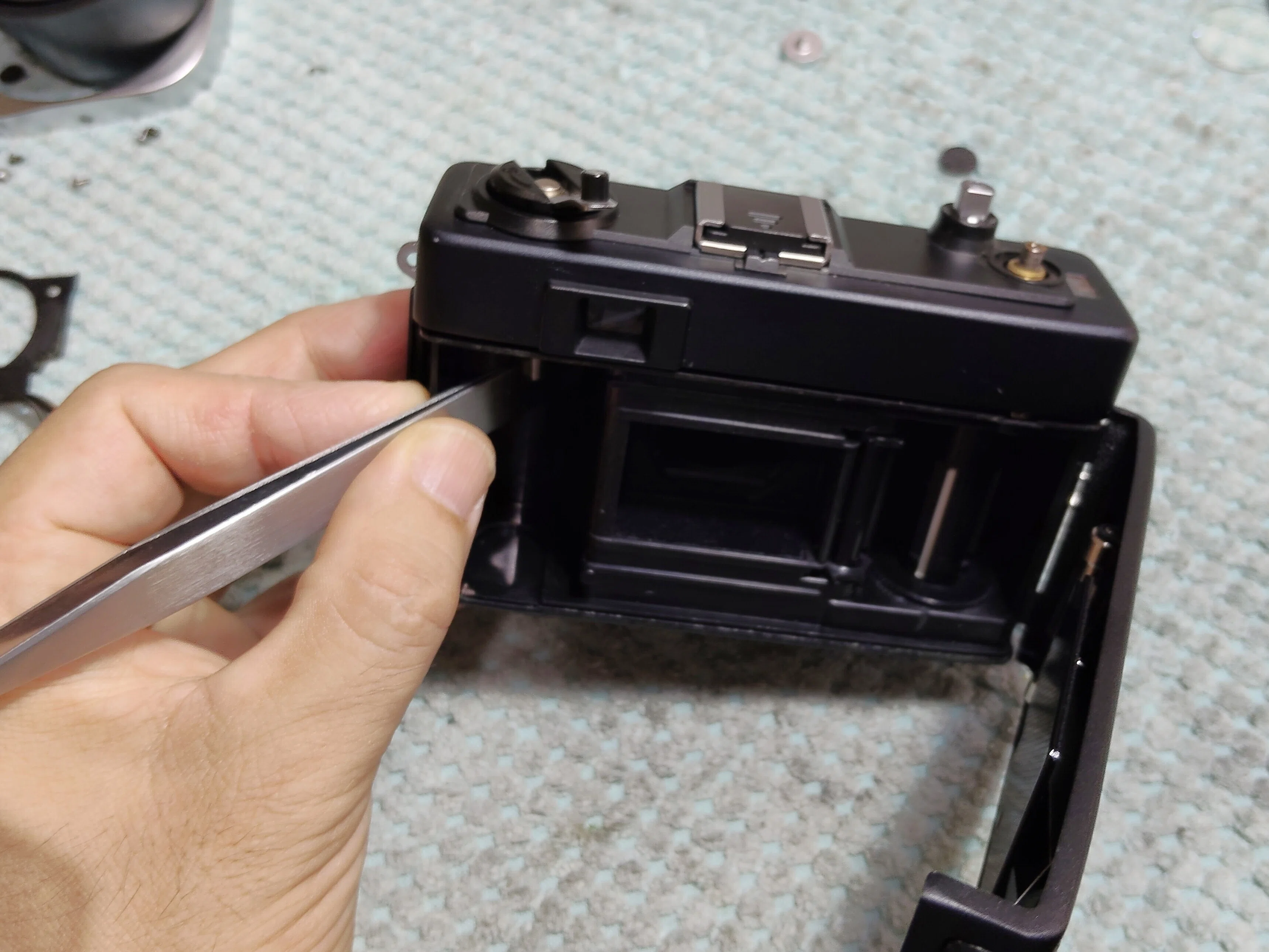SEARS 35rfの分解｜フィルムカメラ修理のアクアカメラ