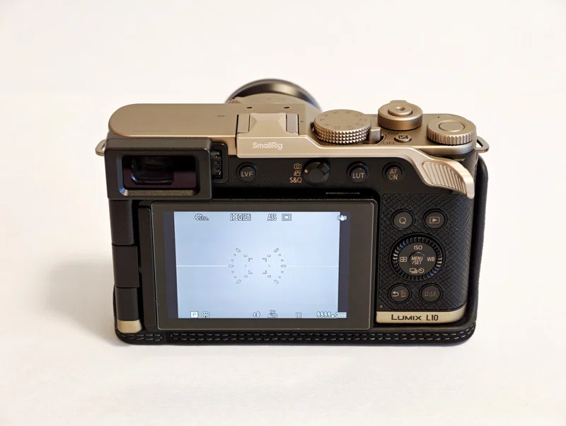 届きました!!「LUMIX DC-L10」チタンゴールド｜開封レビュー｜カメラと