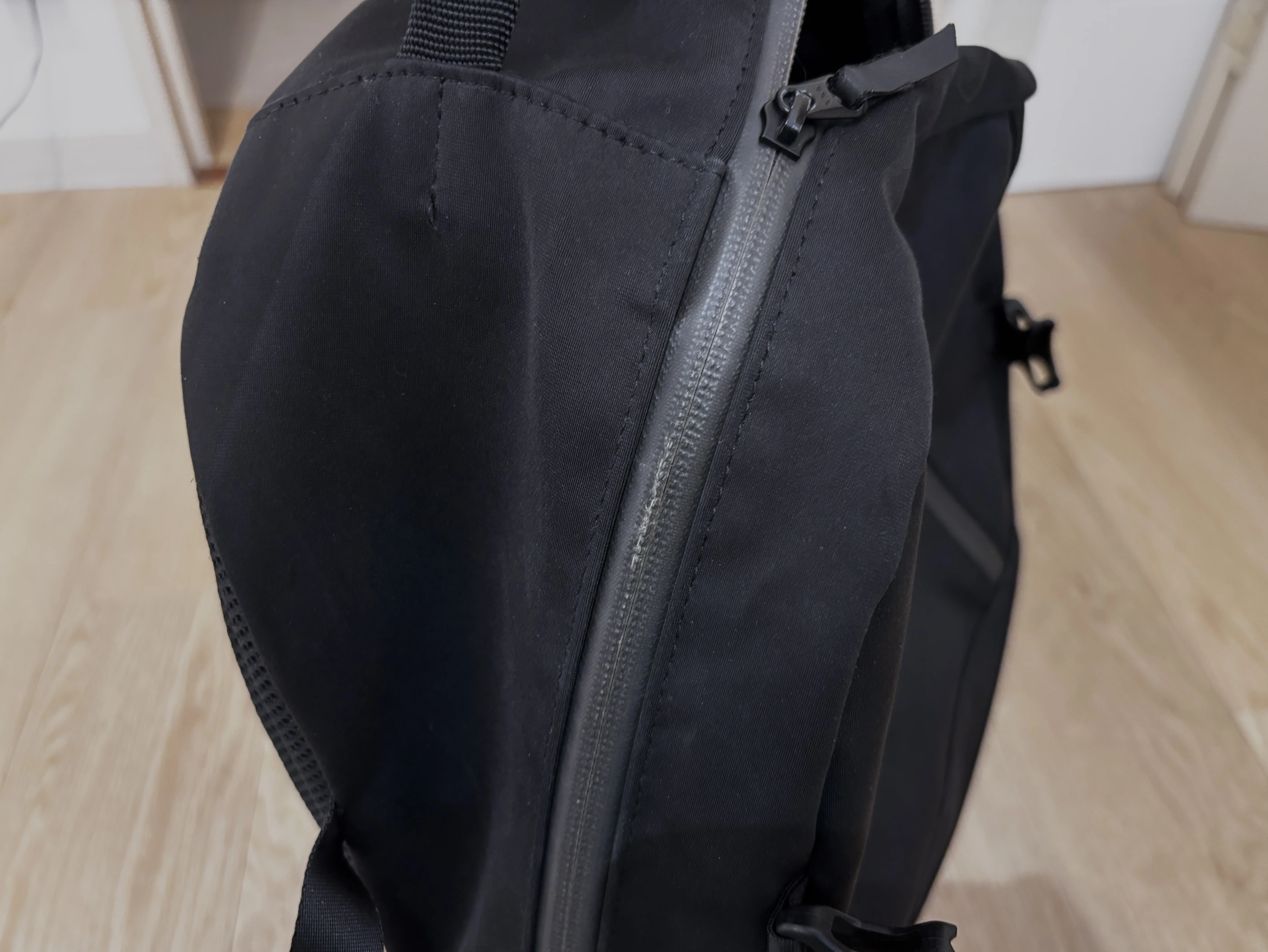 PORTER（吉田カバン）のリュックのファスナーが壊れたので修理した