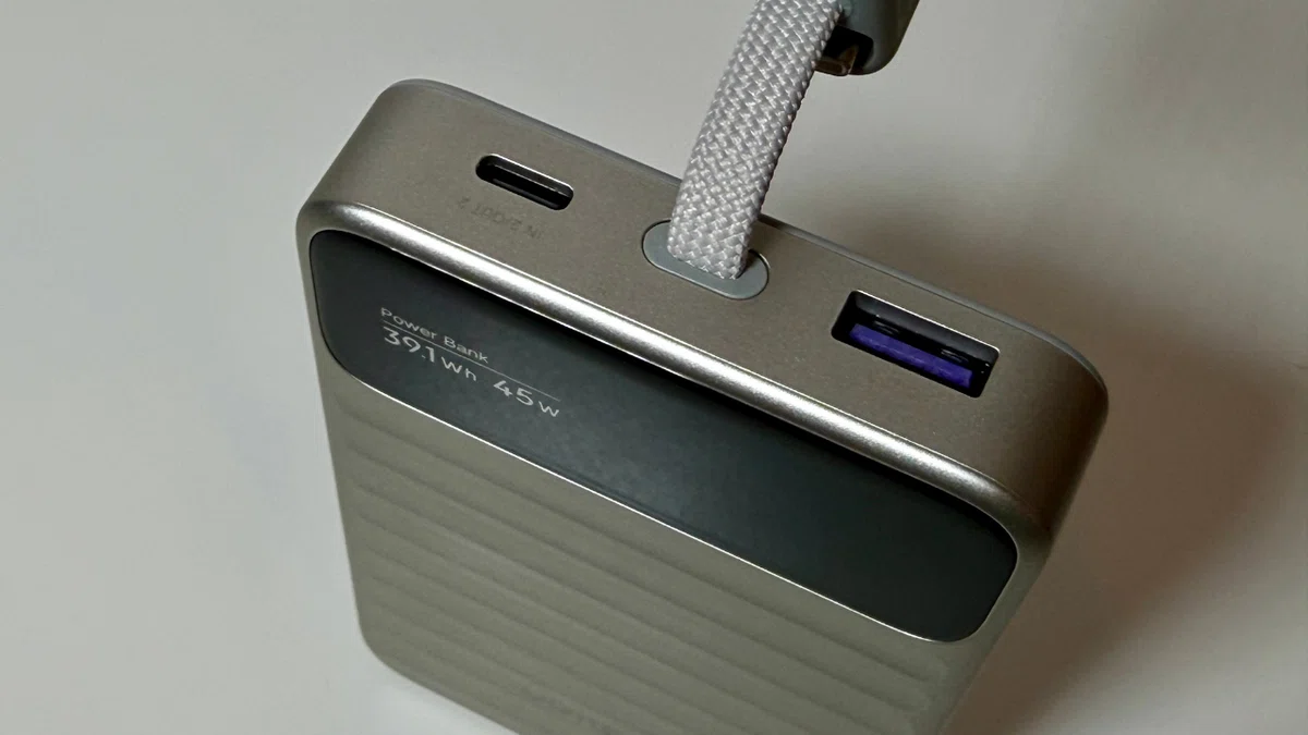 UGREEN Nexode Wavyレビュー!発火の不安が消えた、見えるモバイルバッテリーの本音