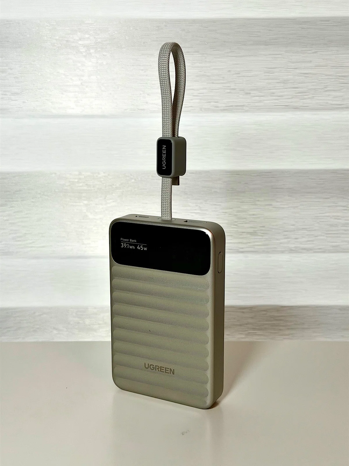 UGREEN Nexode Wavyレビュー!発火の不安が消えた、見えるモバイルバッテリーの本音